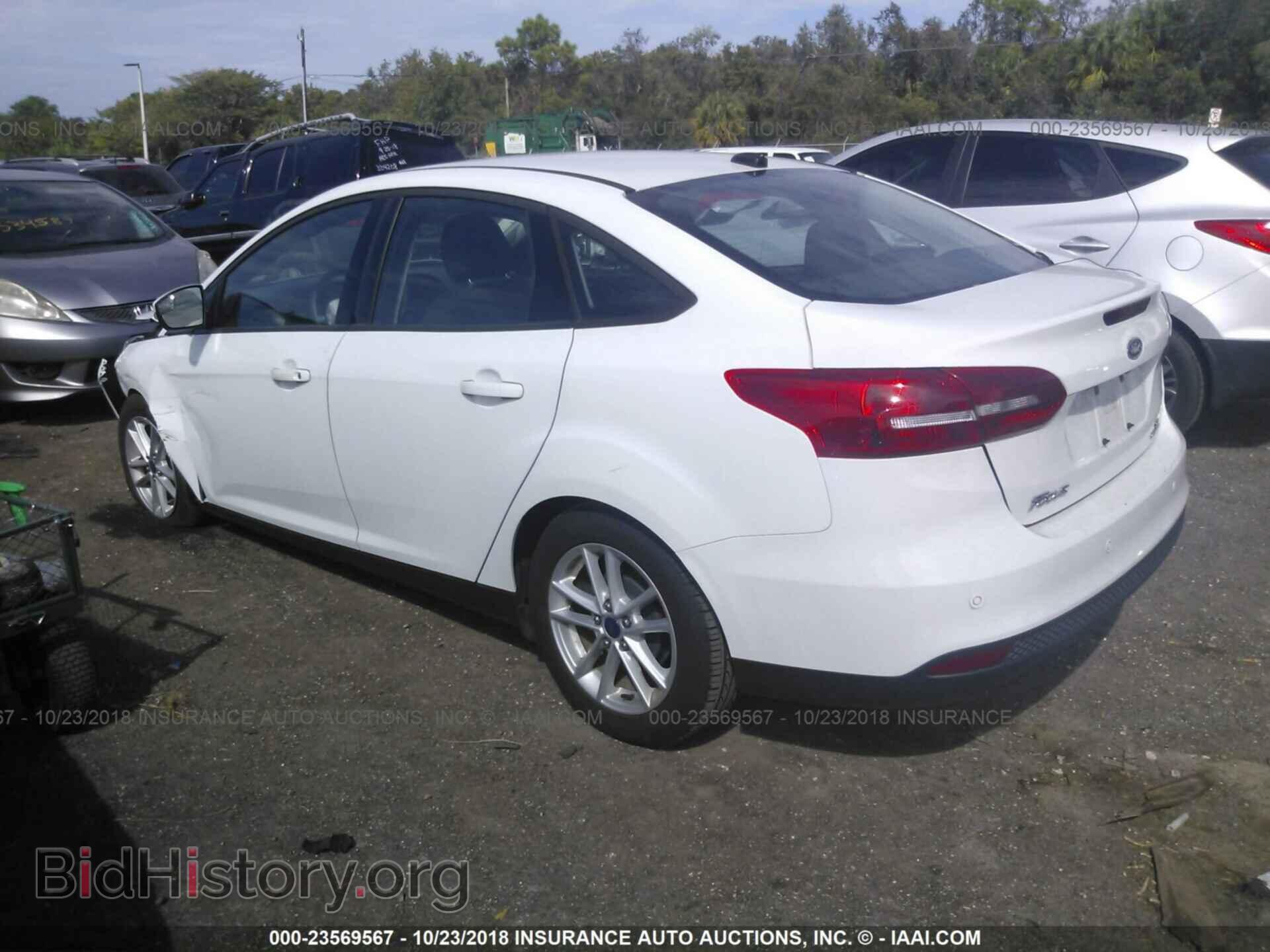 2016 Ford Focus - VIN: 1FADP3F20GL201368 - Photo 3