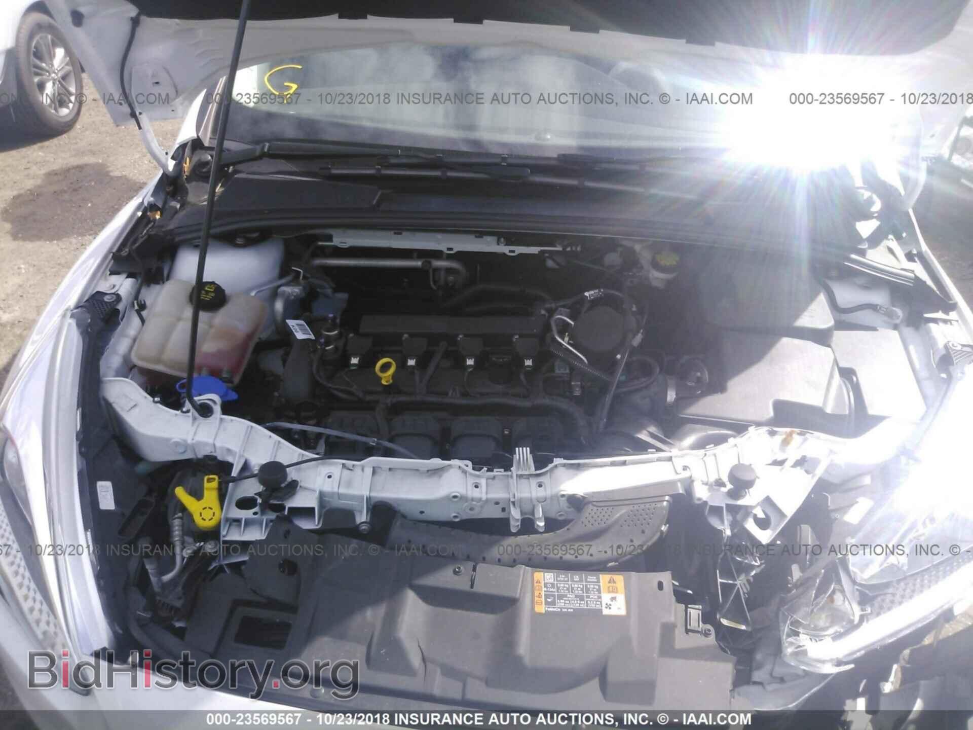 2016 Ford Focus - VIN: 1FADP3F20GL201368 - Photo 10
