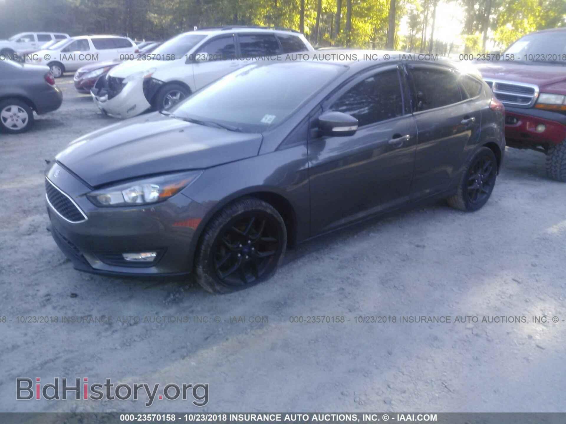 2016 Ford Focus - VIN: 1FADP3K26GL332892 - Photo 2