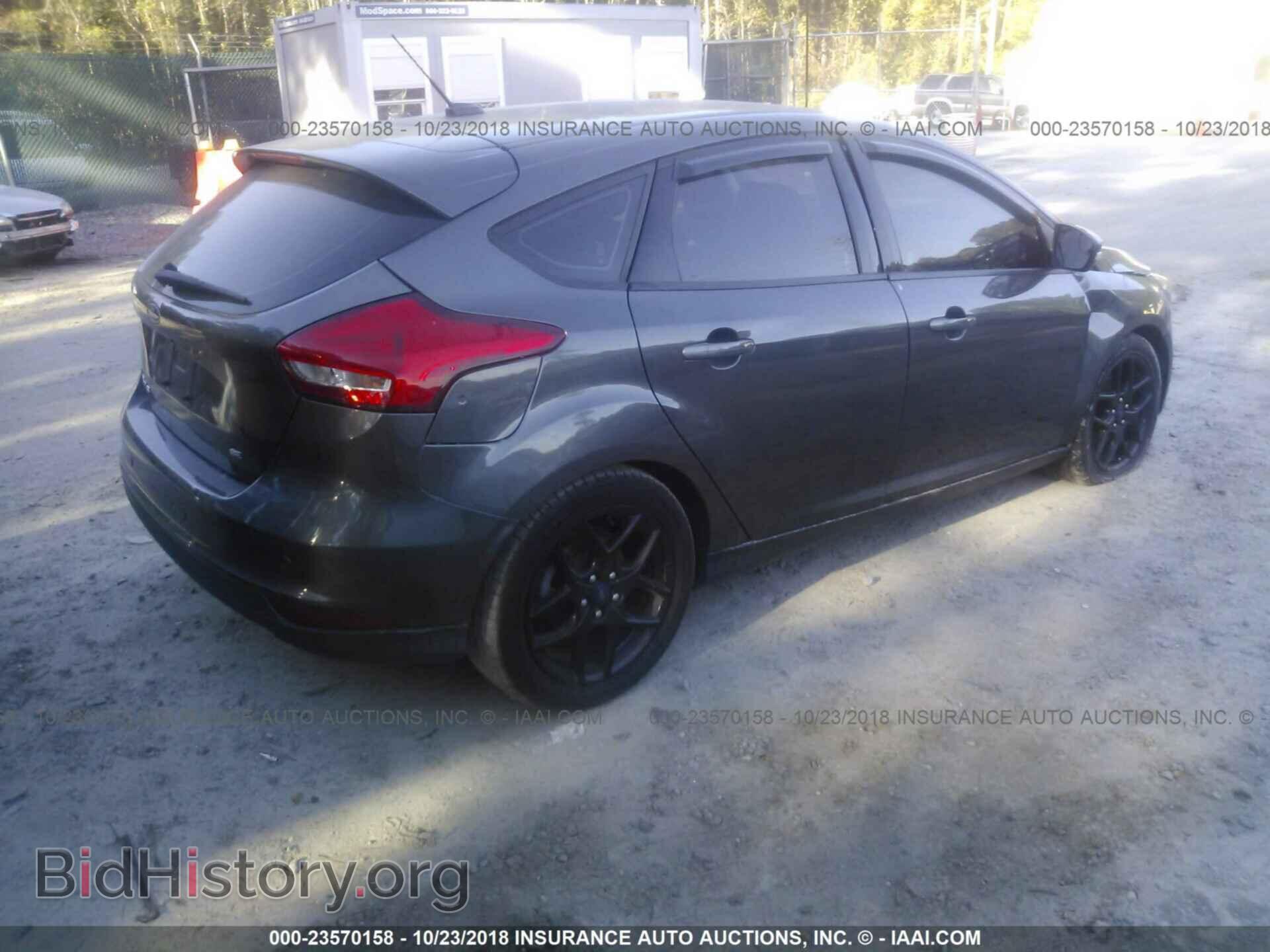 2016 Ford Focus - VIN: 1FADP3K26GL332892 - Photo 4