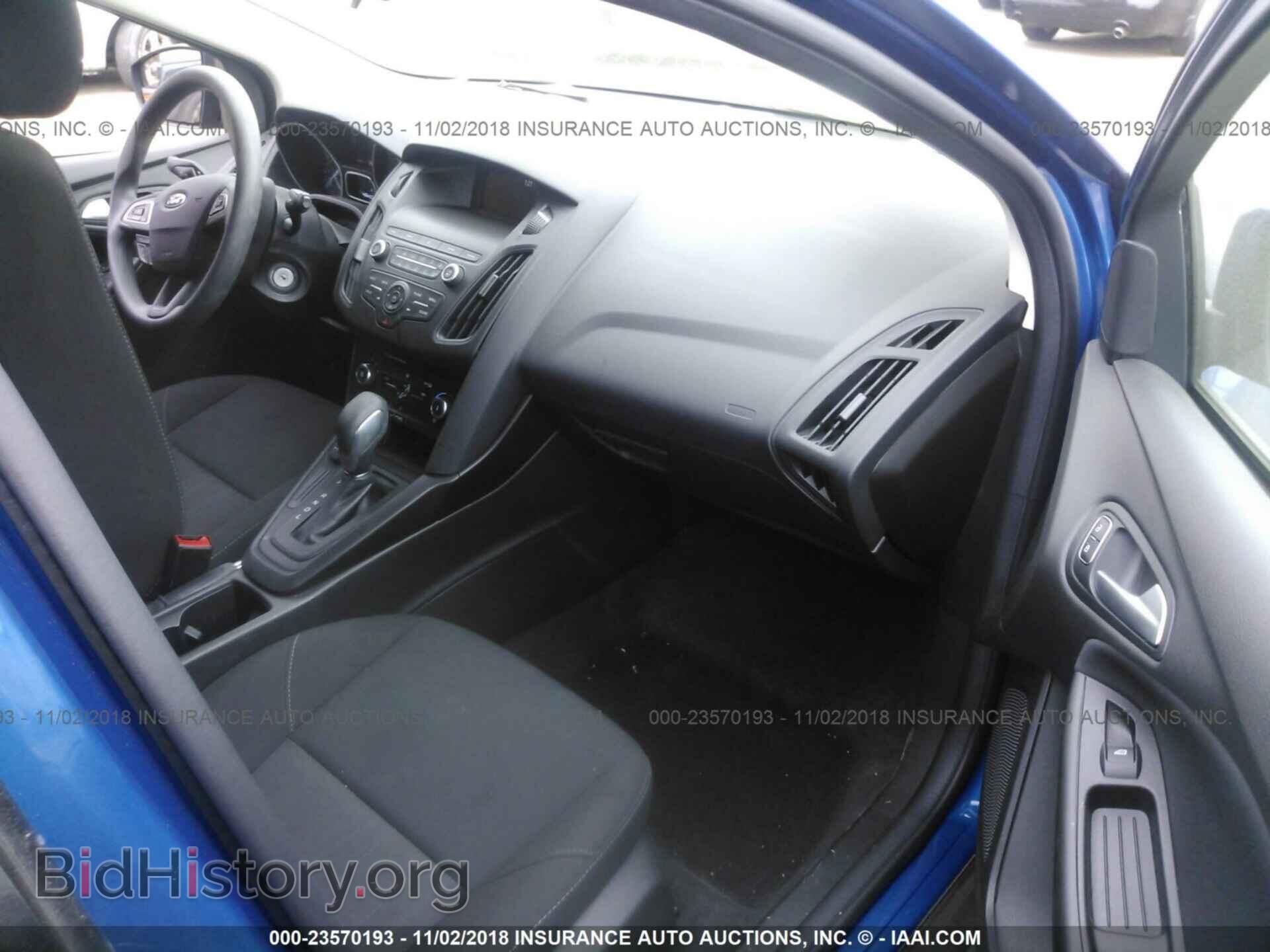 2018 Ford Focus - VIN: 1FADP3K27JL243193 - Фото 5