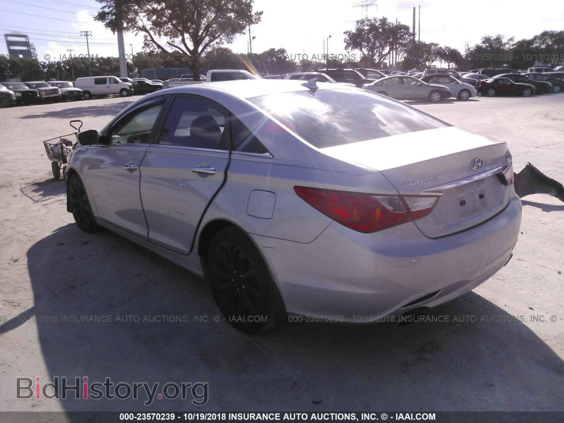 2012 Hyundai Sonata - VIN: 5NPEC4AB1CH468007 - Фото 3