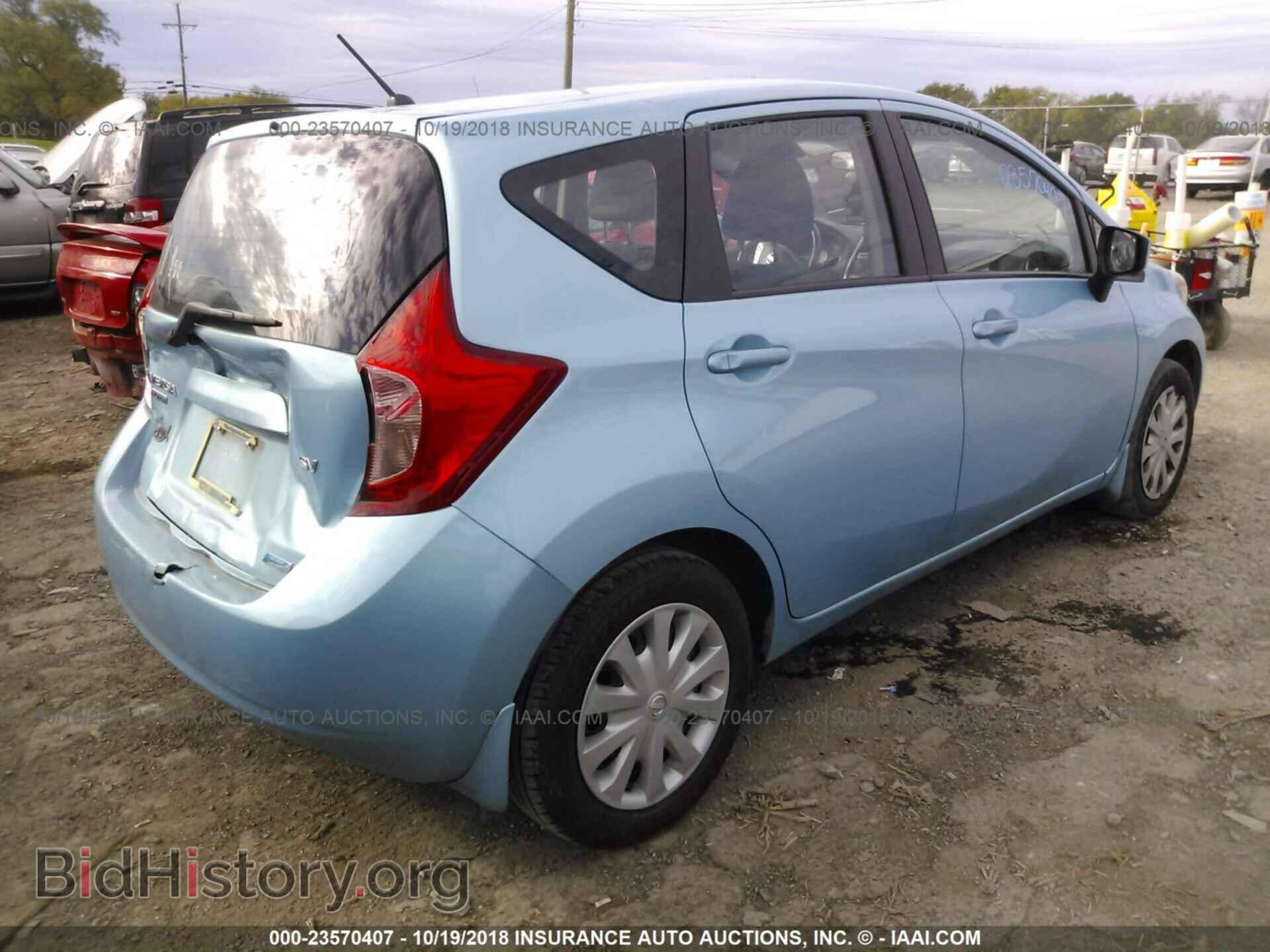 2015 Nissan Versa note - VIN: 3N1CE2CP5FL385816 - Photo 4