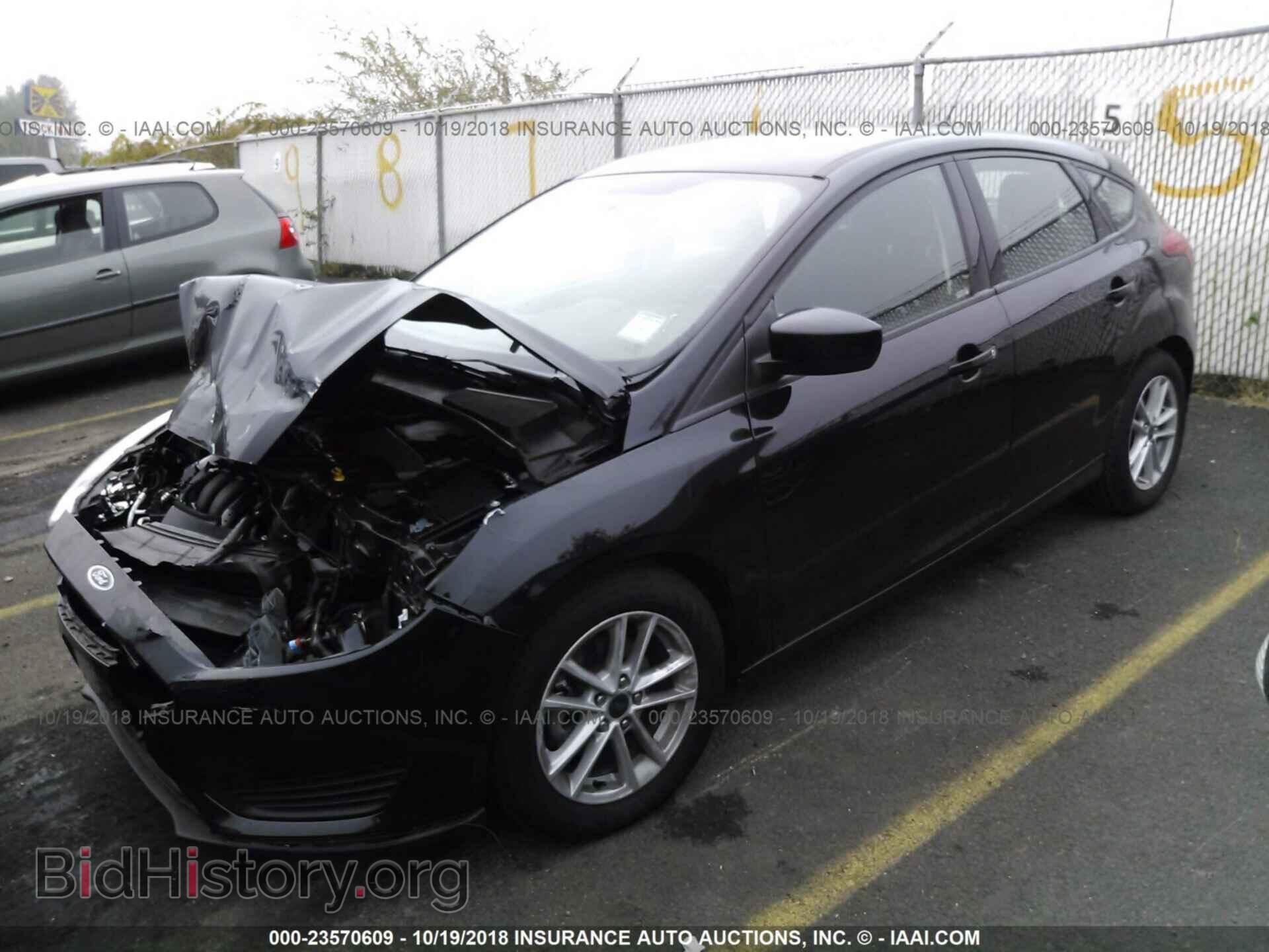 2018 Ford Focus - VIN: 1FADP3K27JL211912 - Фото 2
