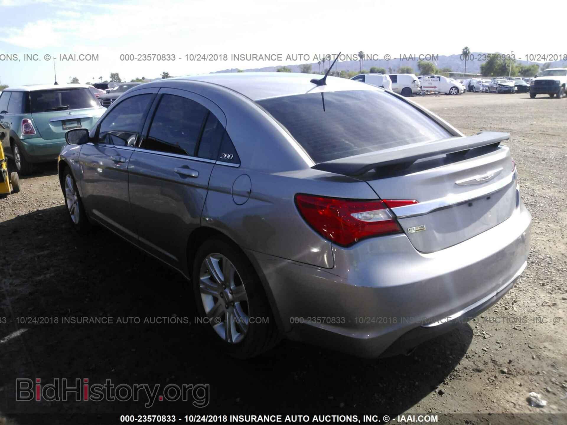 2013 Chrysler 200 - VIN: 1C3CCBBG0DN559684 - Фото 3