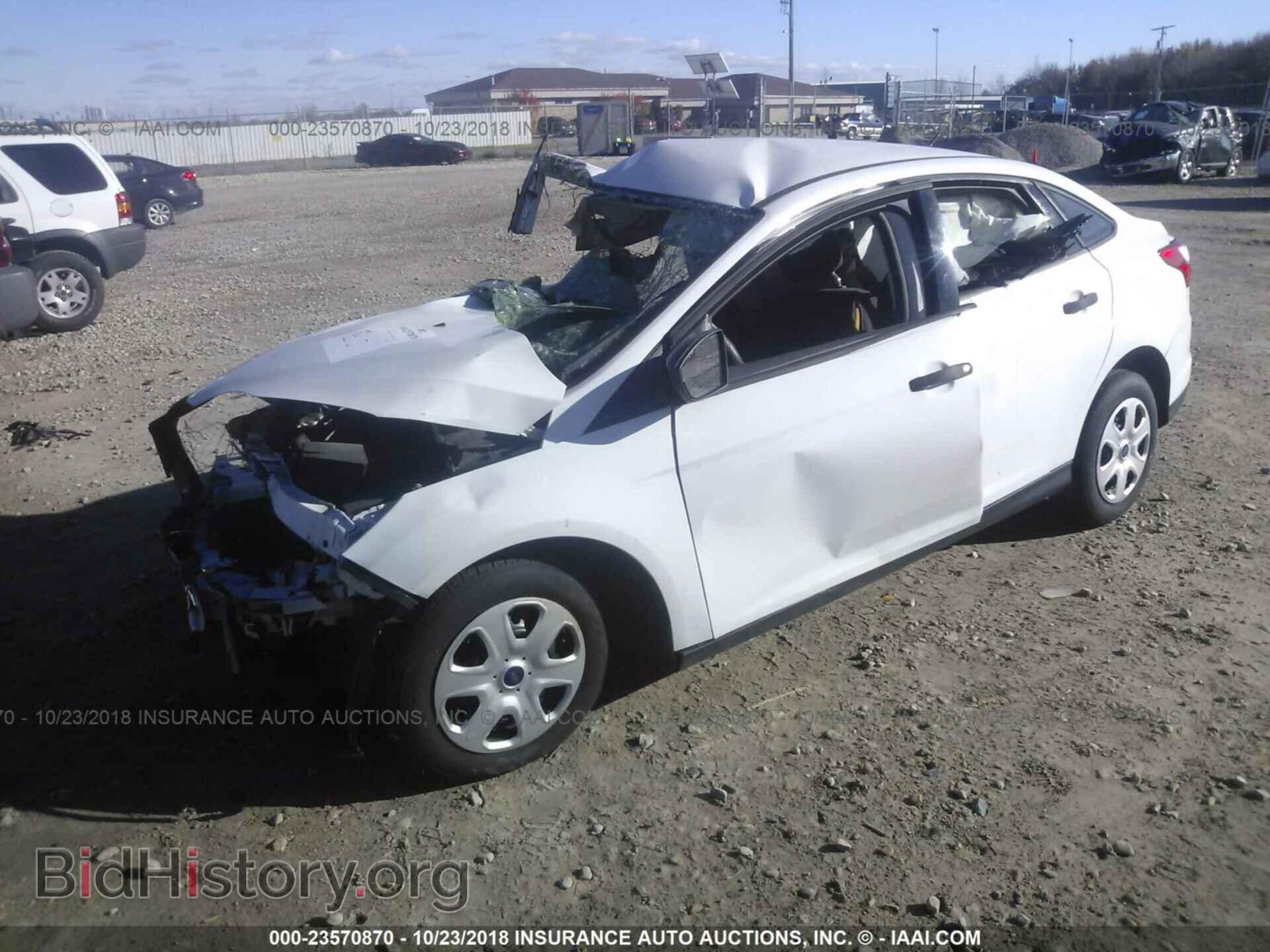 2012 Ford Focus - VIN: 1FAHP3E27CL330060 - Photo 2