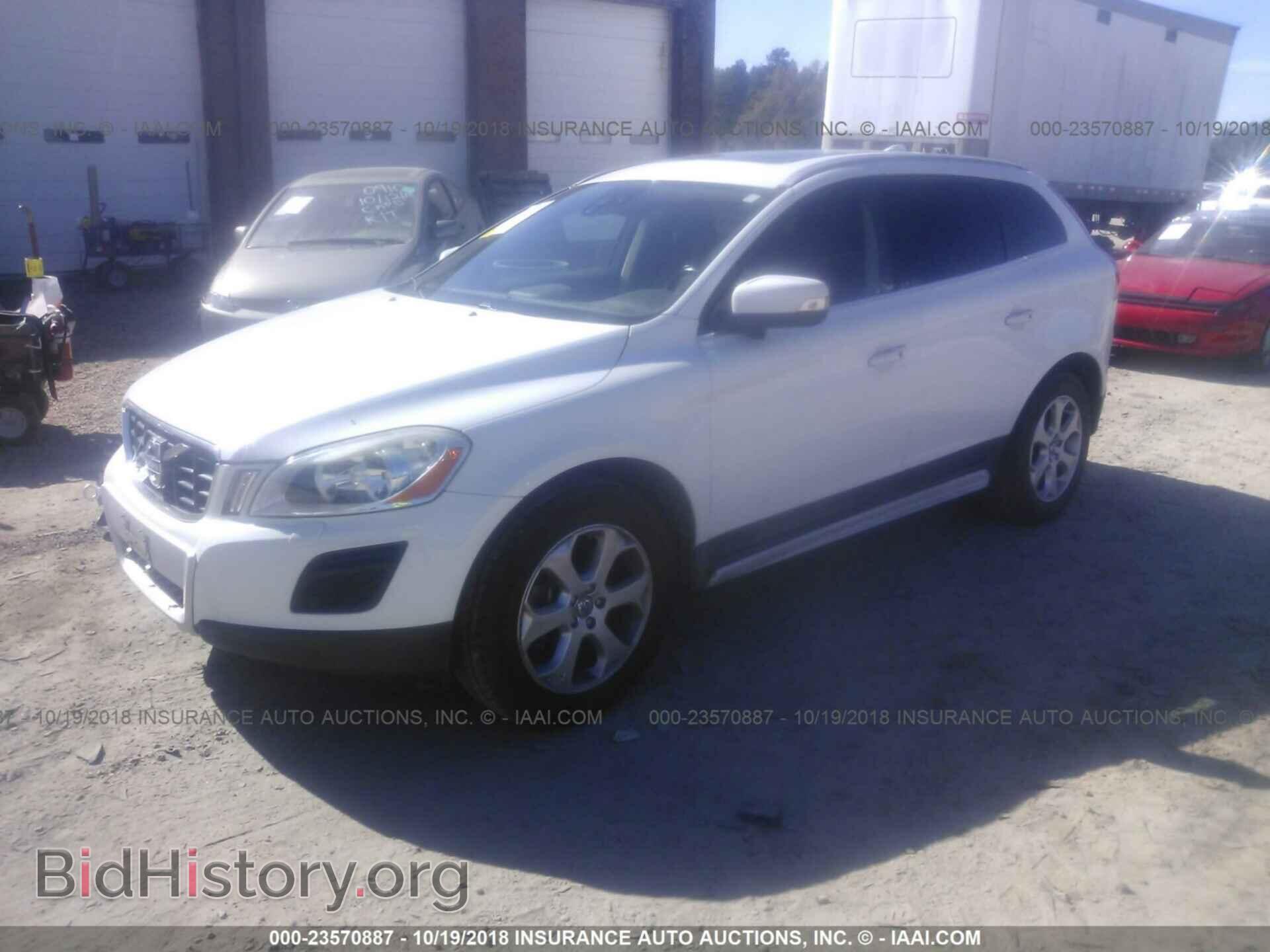 2011 Volvo Xc60 - VIN: YV4952DZ4B2158777 - Фото 2