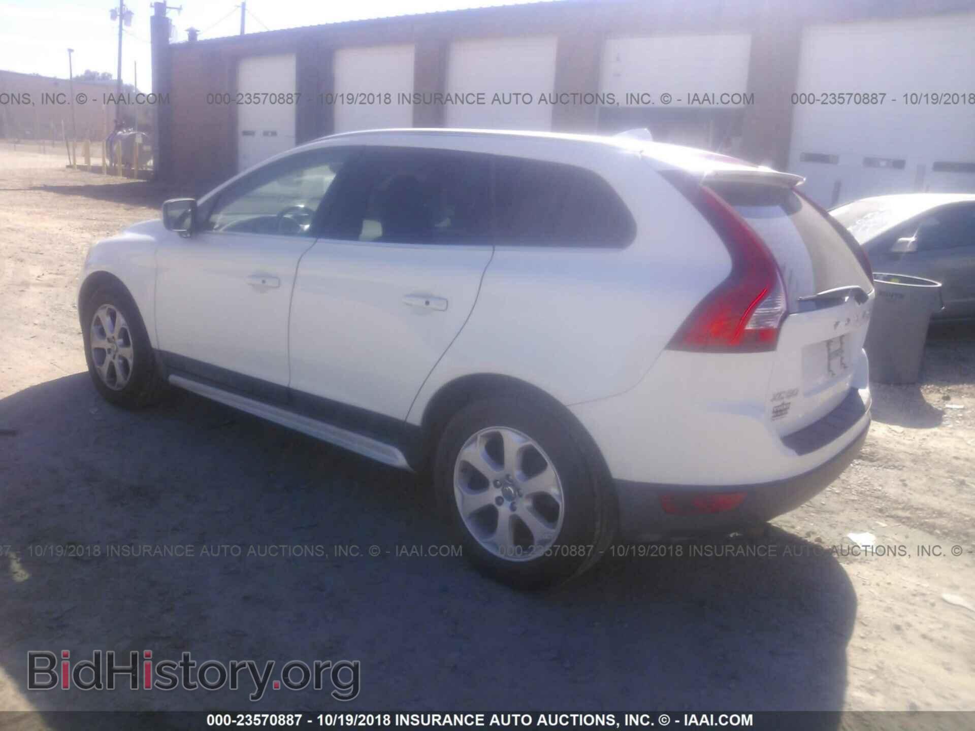 2011 Volvo Xc60 - VIN: YV4952DZ4B2158777 - Фото 3