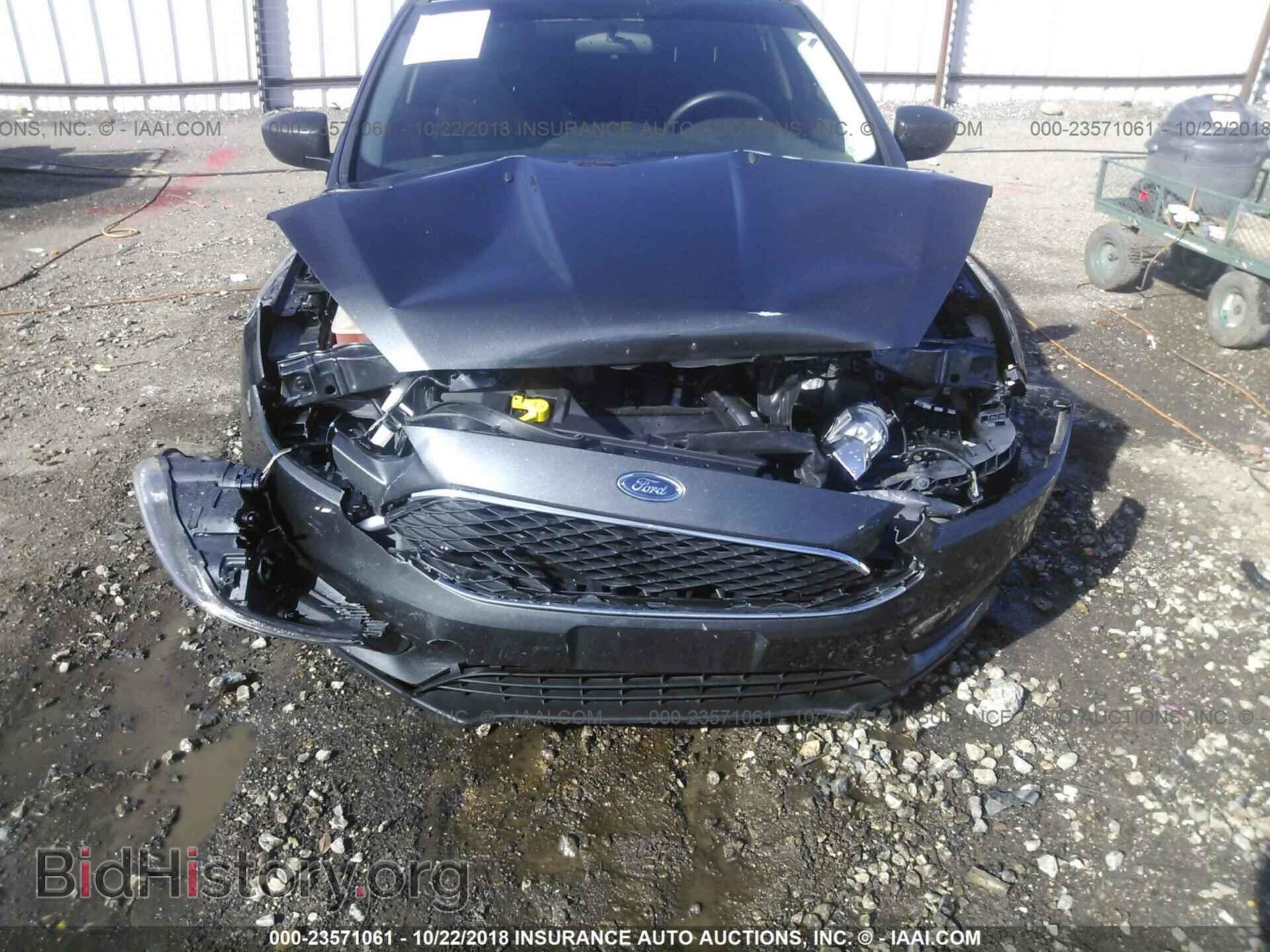 2017 Ford Focus - VIN: 1FADP3E22HL274891 - Photo 6