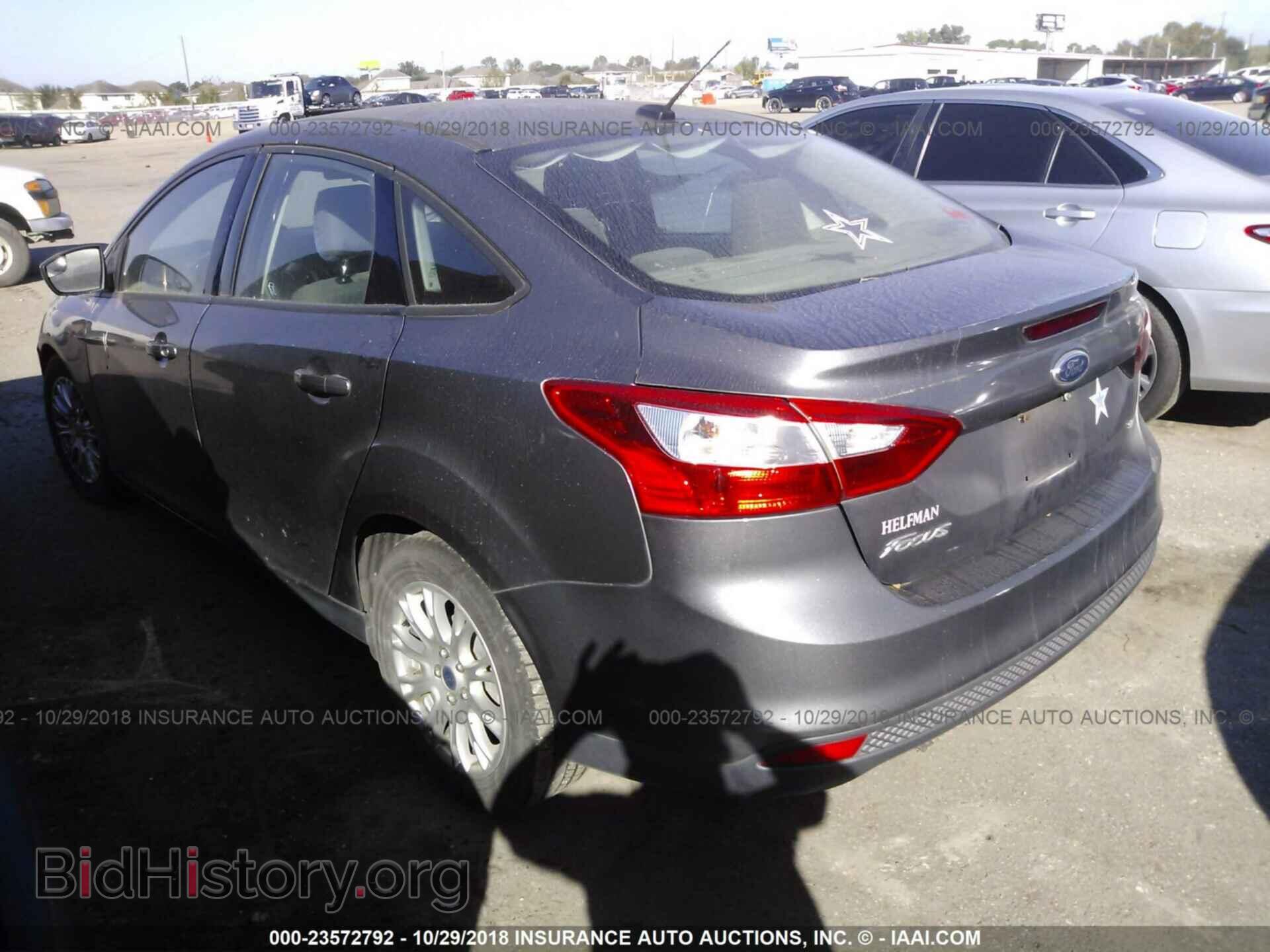 2012 Ford Focus - VIN: 1FAHP3F26CL147389 - Photo 3