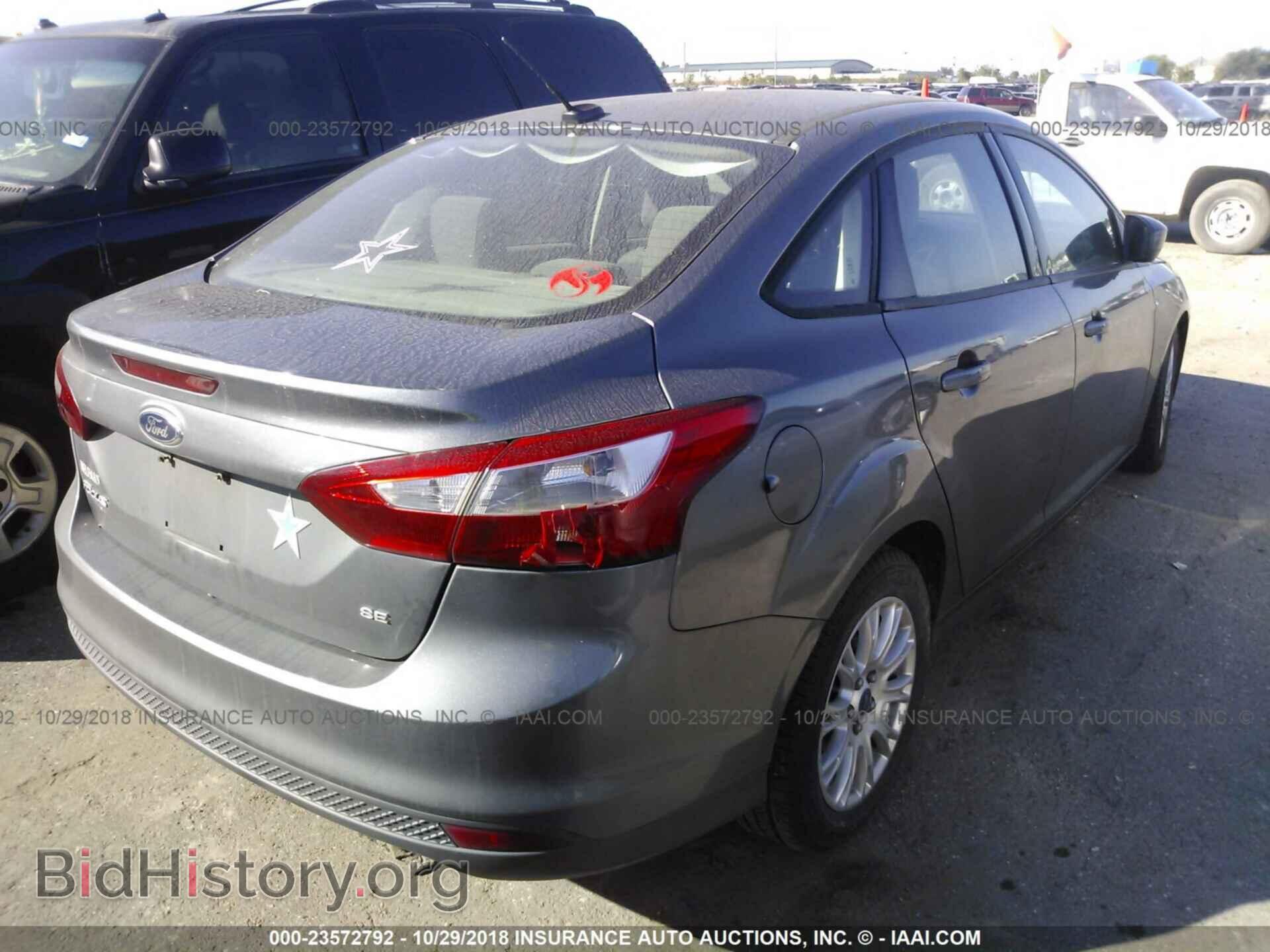2012 Ford Focus - VIN: 1FAHP3F26CL147389 - Photo 4