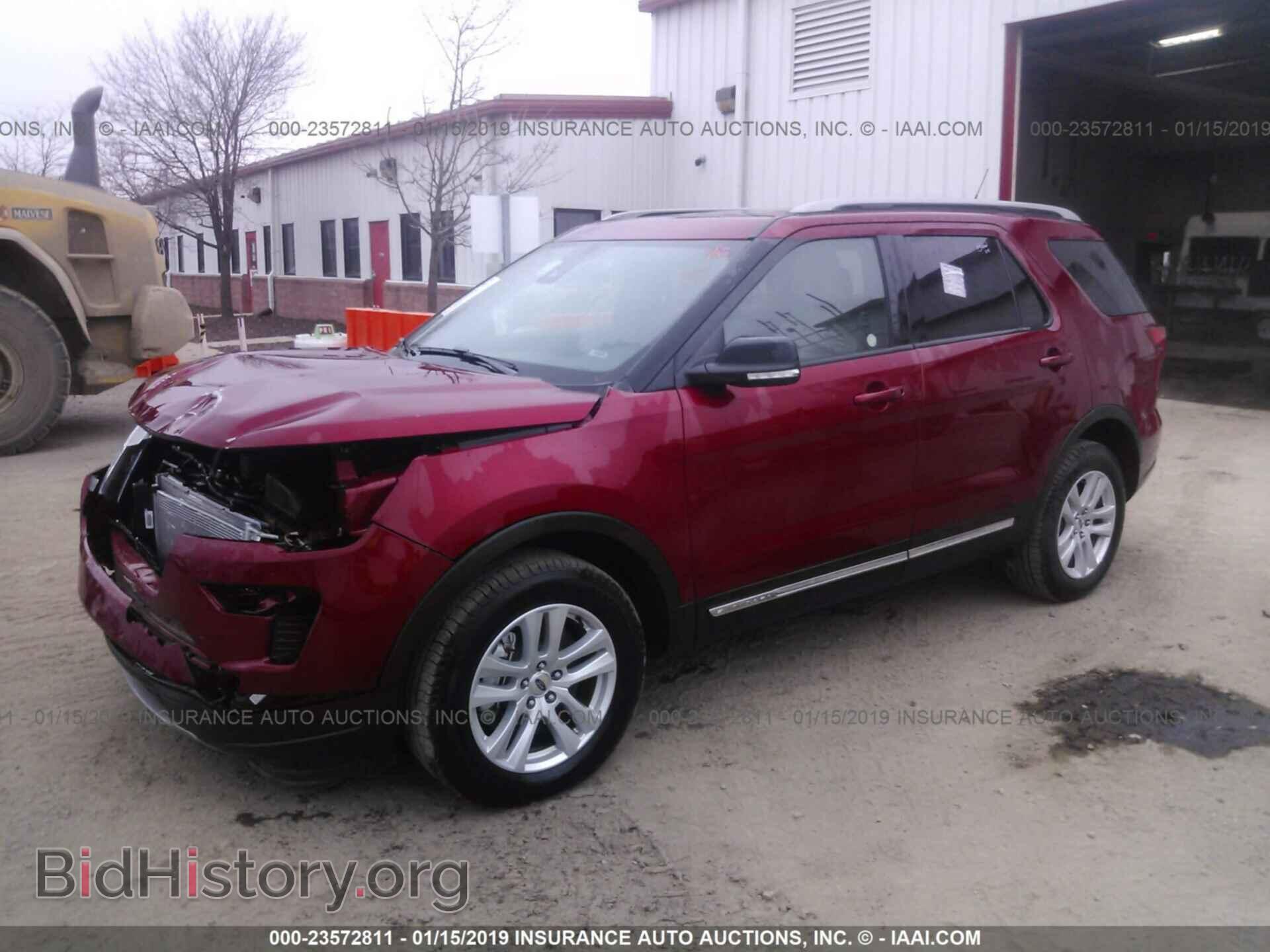 2018 Ford Explorer - VIN: 1FM5K8D84JGB94275 - Фото 2