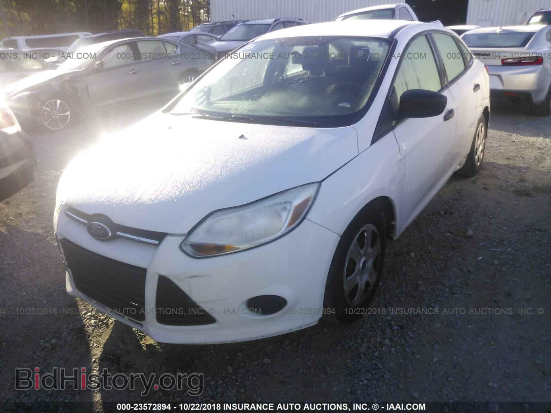 2013 Ford Focus - VIN: 1FADP3E27DL260222 - Photo 2