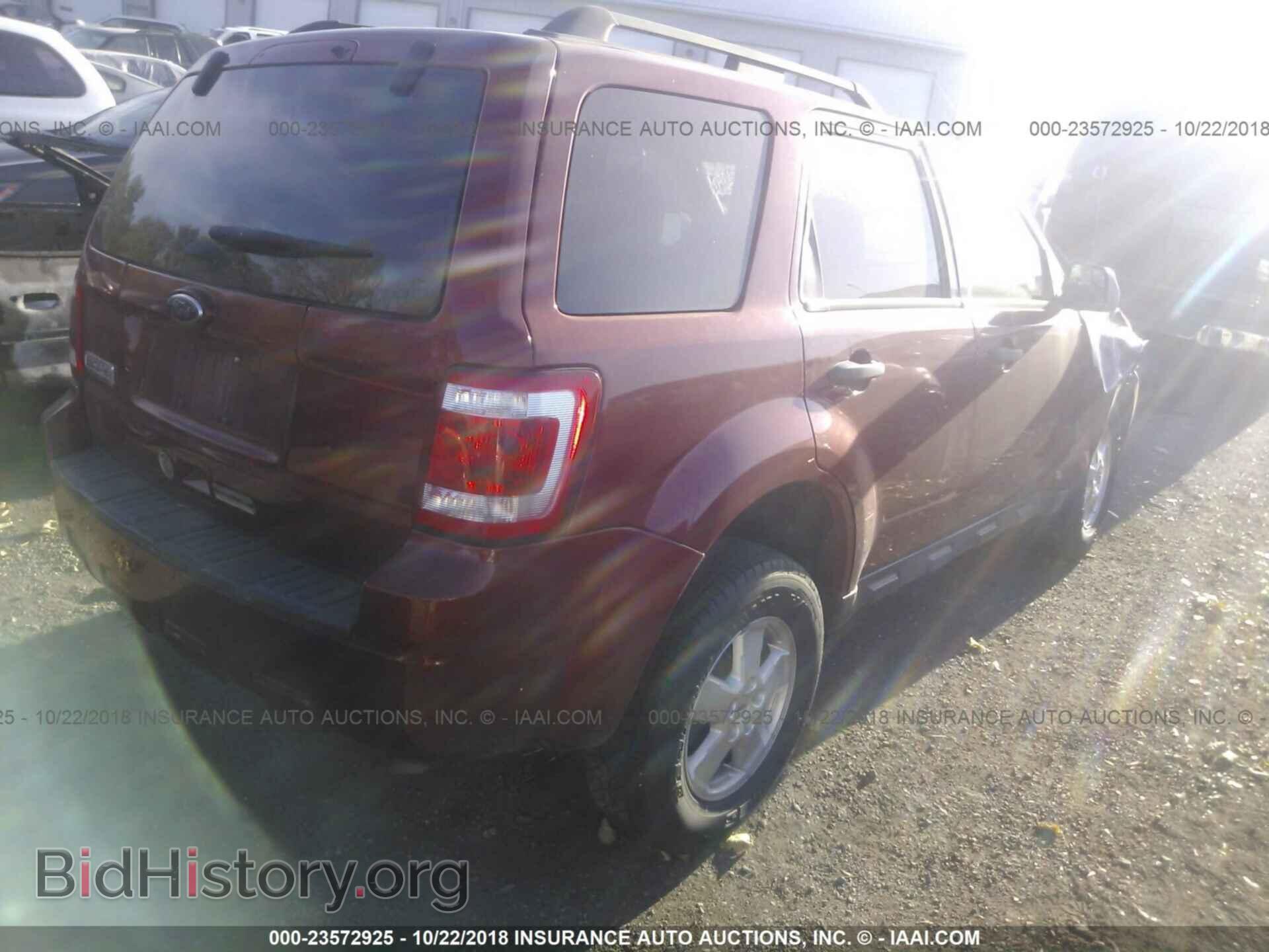 2011 Ford Escape - VIN: 1FMCU0D78BKA80403 - Photo 4