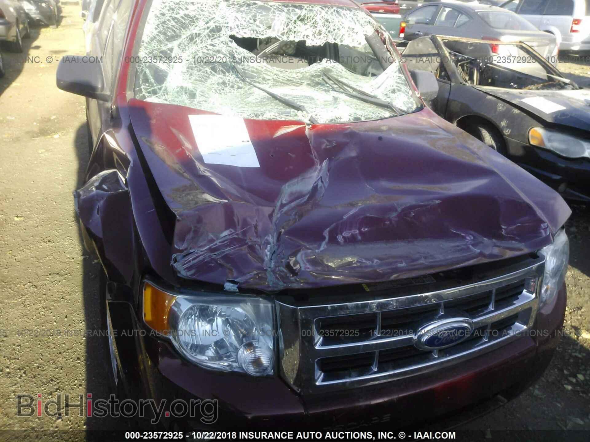 2011 Ford Escape - VIN: 1FMCU0D78BKA80403 - Photo 6