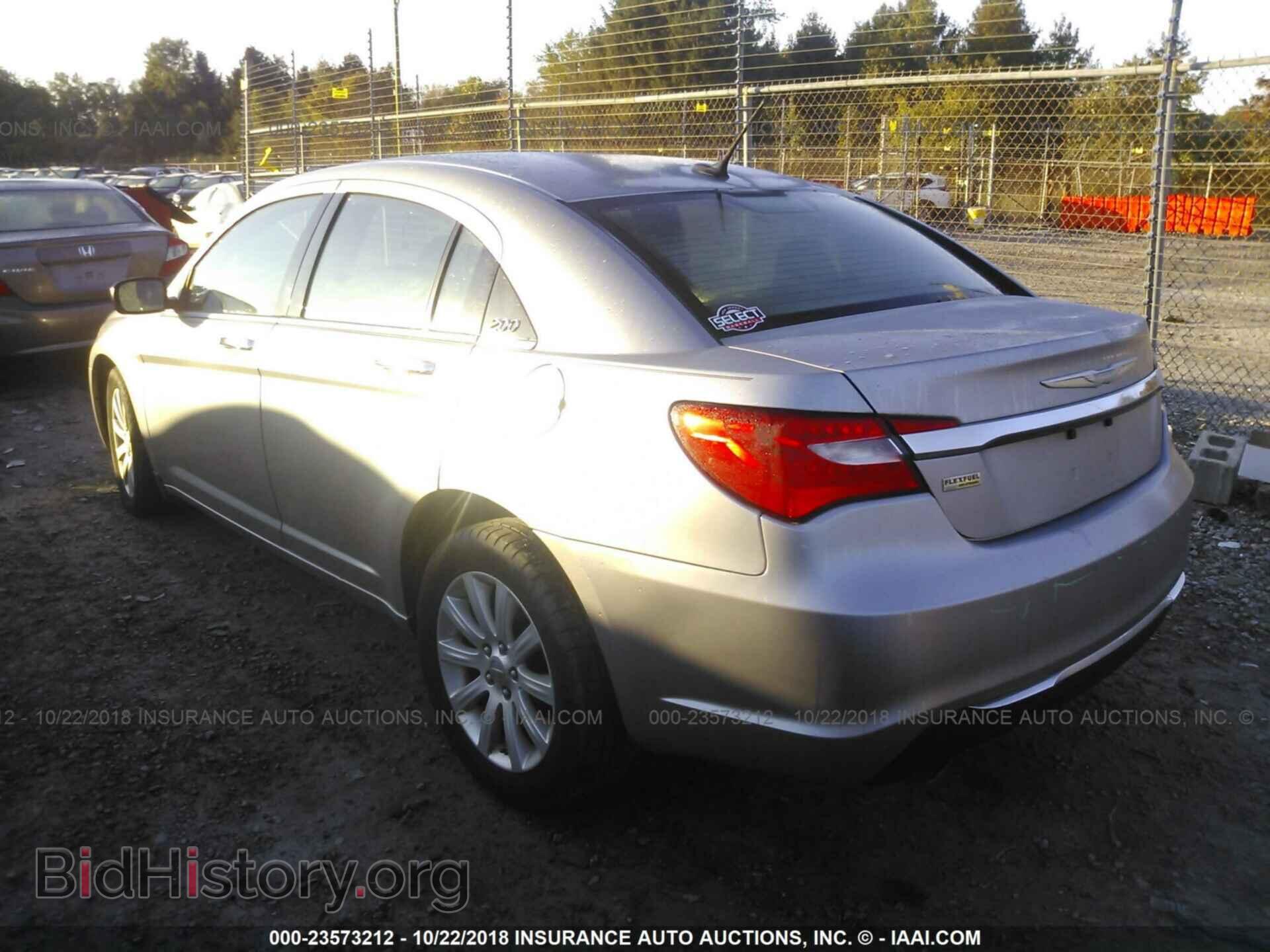 2013 Chrysler 200 - VIN: 1C3CCBCG1DN533917 - Photo 3