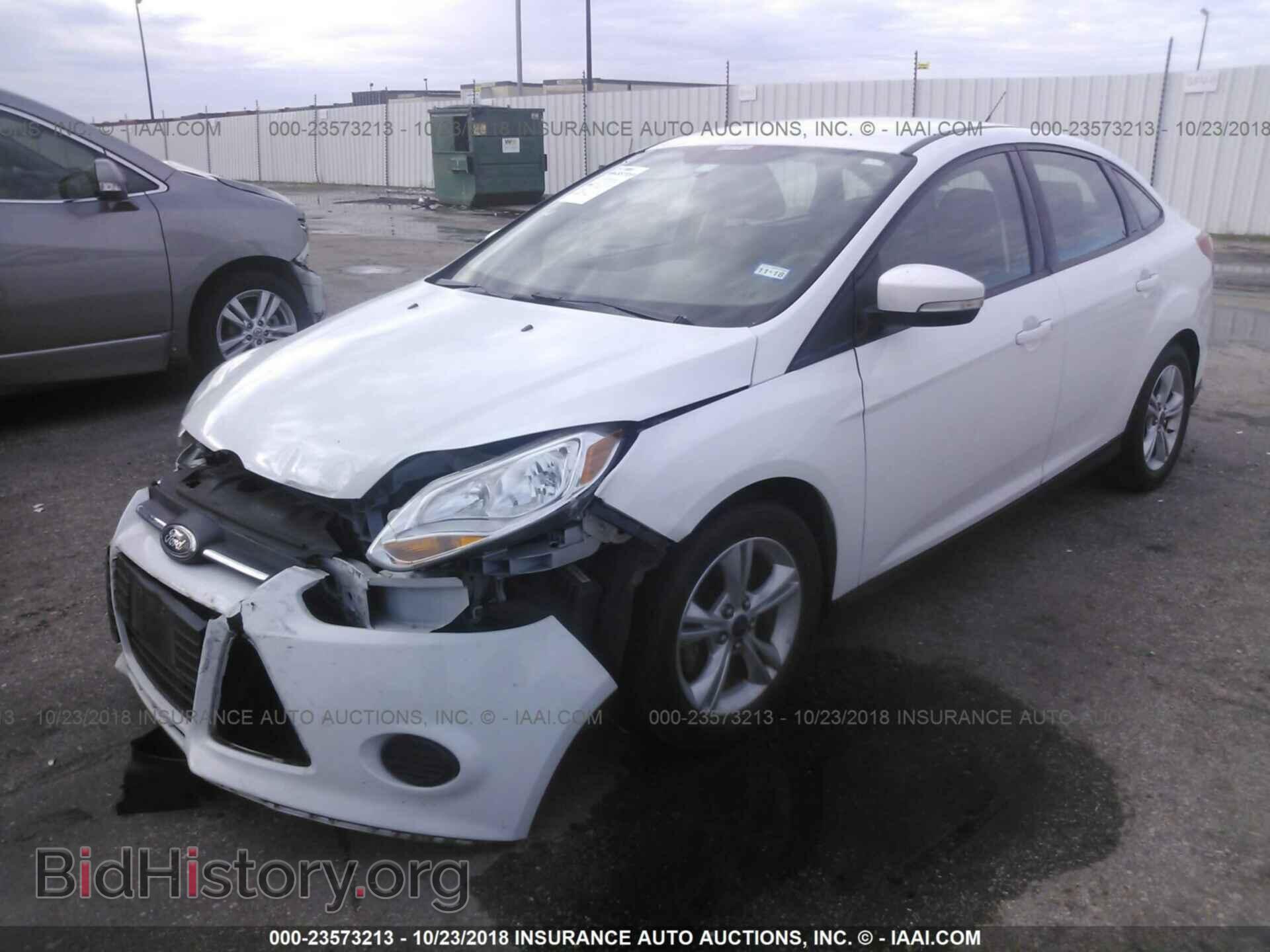 2013 Ford Focus - VIN: 1FADP3F2XDL220831 - Фото 2