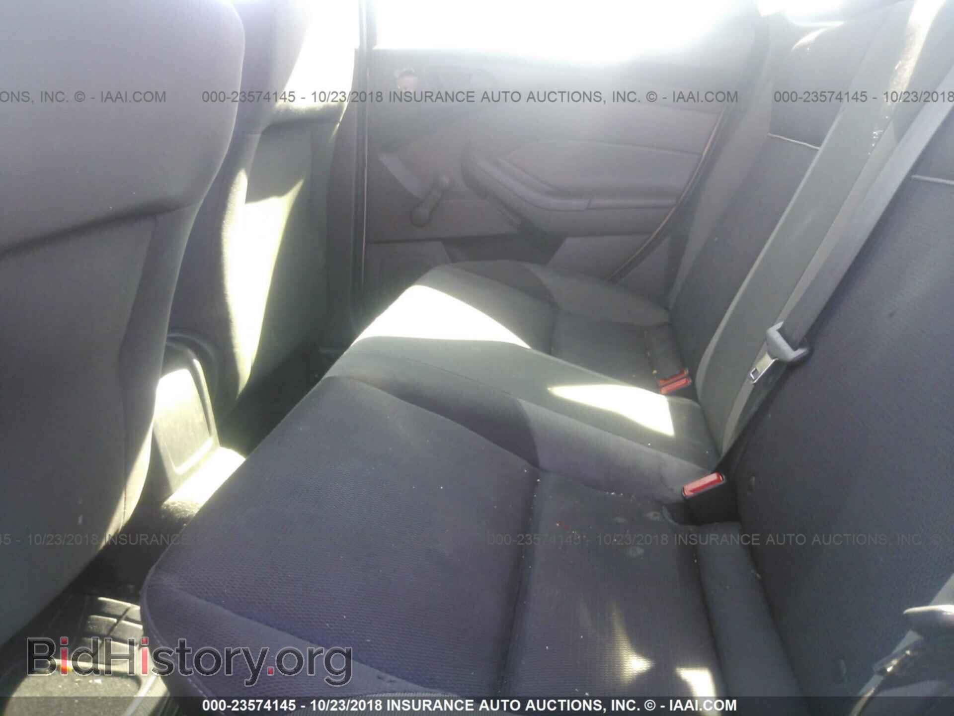 2012 Ford Focus - VIN: 1FAHP3E26CL273771 - Photo 8
