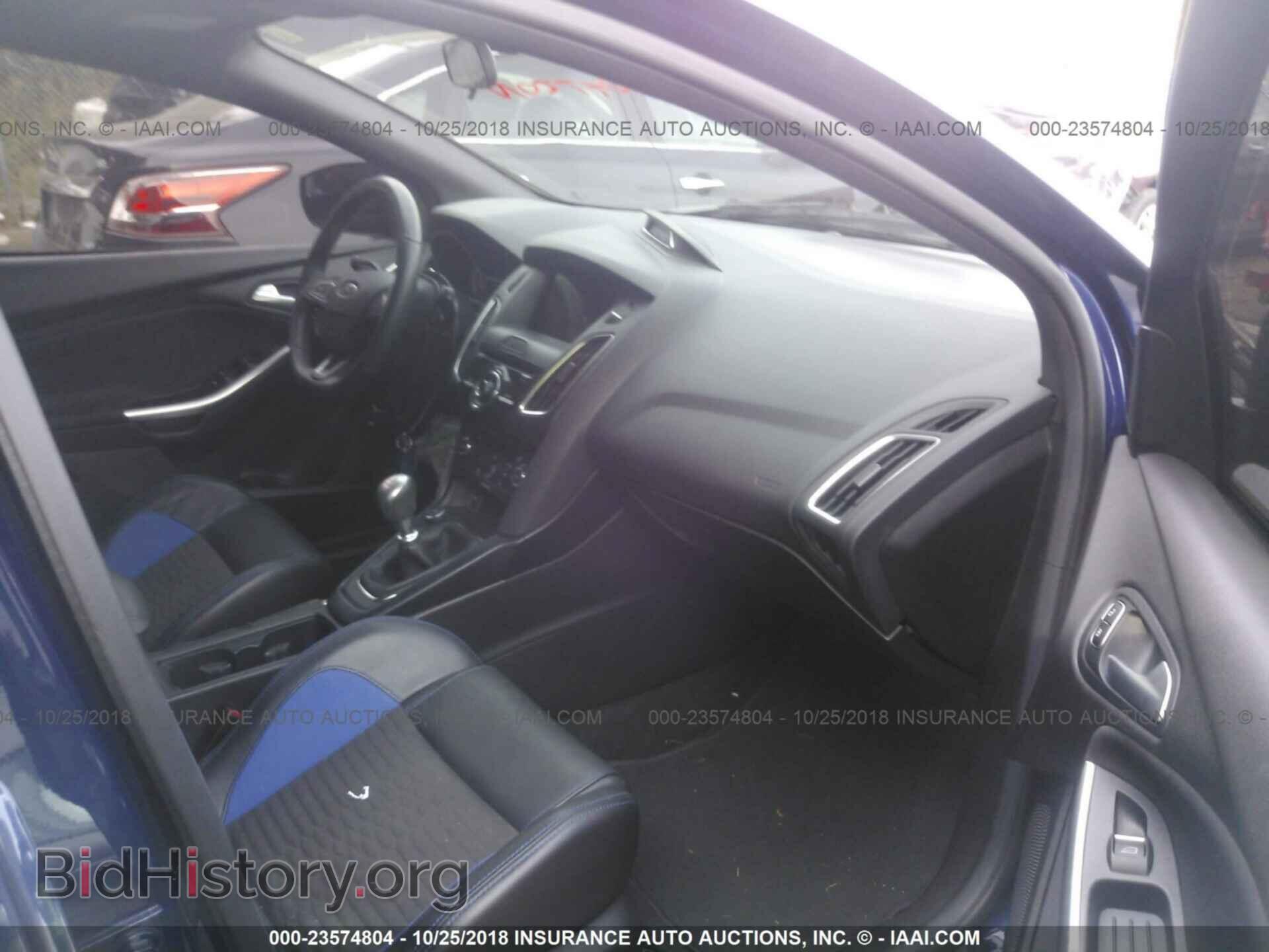 2016 Ford Focus - VIN: 1FADP3L97GL402668 - Photo 5