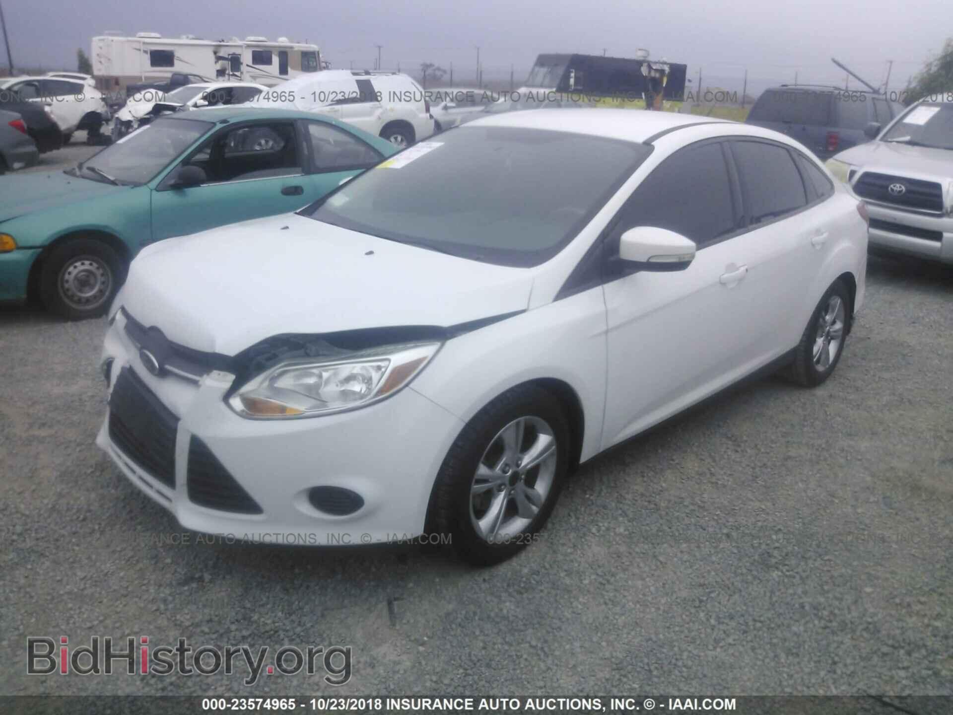 2014 Ford Focus - VIN: 1FADP3F25EL363459 - Фото 2