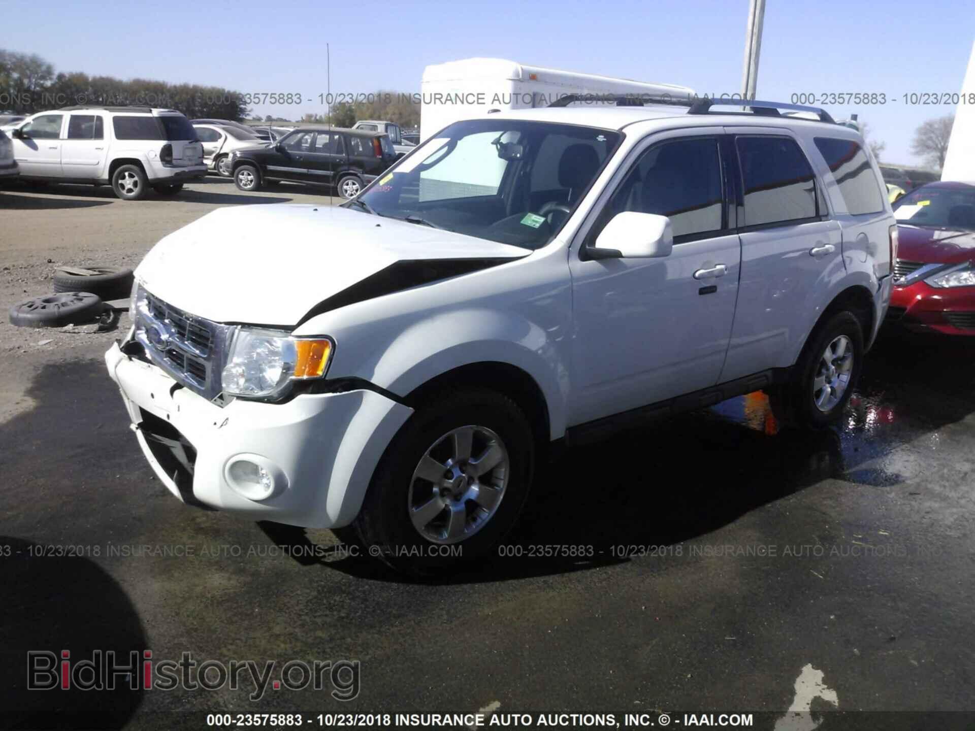 2011 Ford Escape - VIN: 1FMCU9EG0BKB35753 - Photo 2