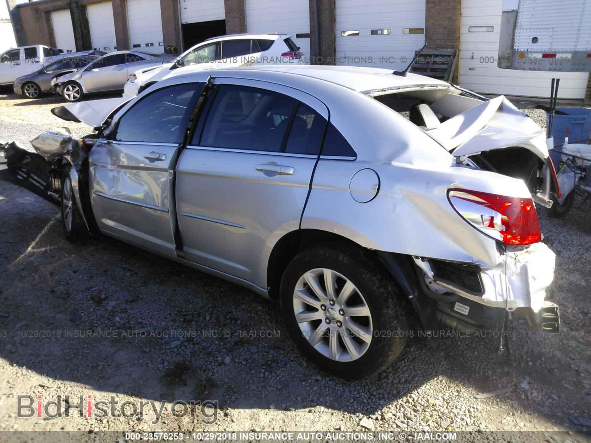 2010 CHRYSLER SEBRING - VIN: 1C3CC5FD0AN194825 - Photo 3