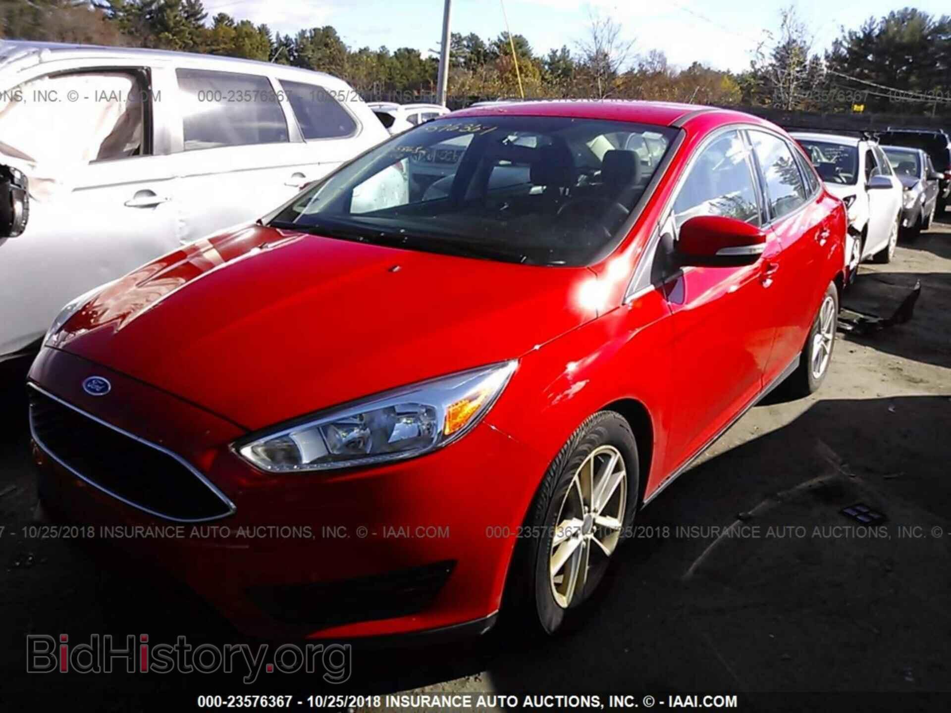2016 Ford Focus - VIN: 1FADP3F29GL278840 - Photo 2