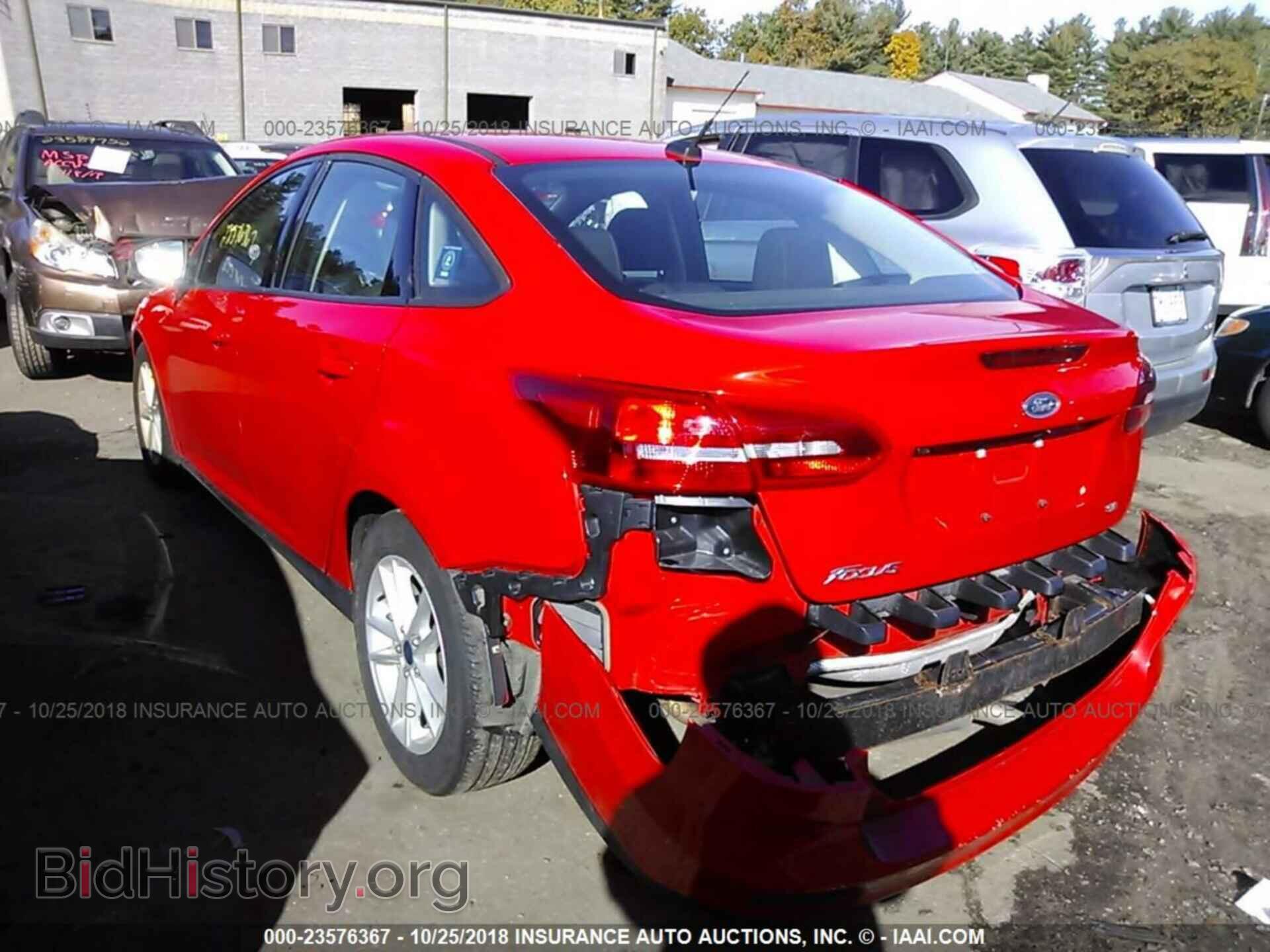 2016 Ford Focus - VIN: 1FADP3F29GL278840 - Photo 3