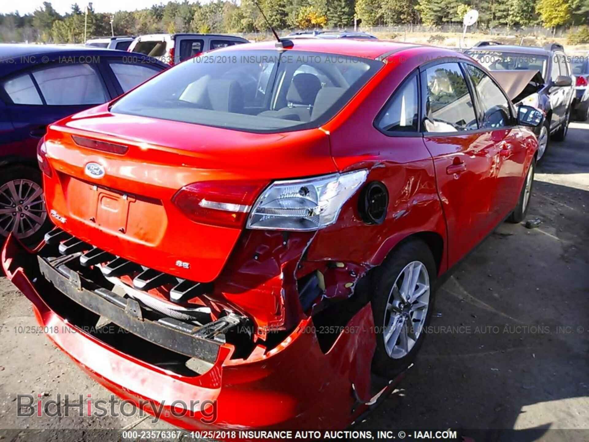 2016 Ford Focus - VIN: 1FADP3F29GL278840 - Photo 4