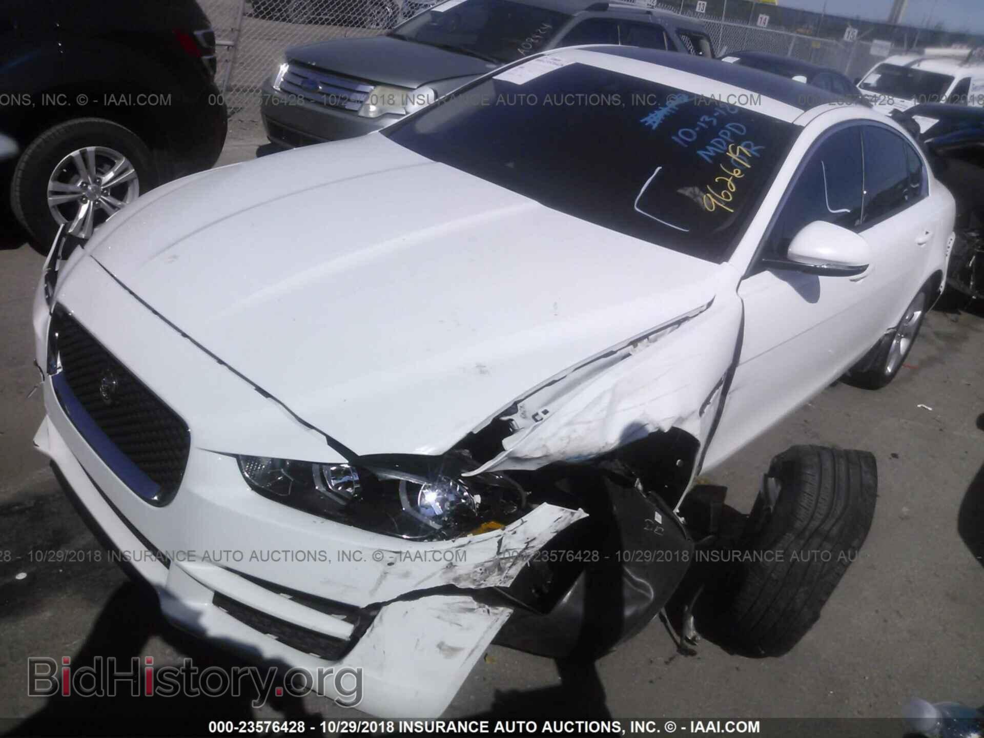 2017 JAGUAR XE - VIN: SAJAR4BG5HA962619 - Фото 2