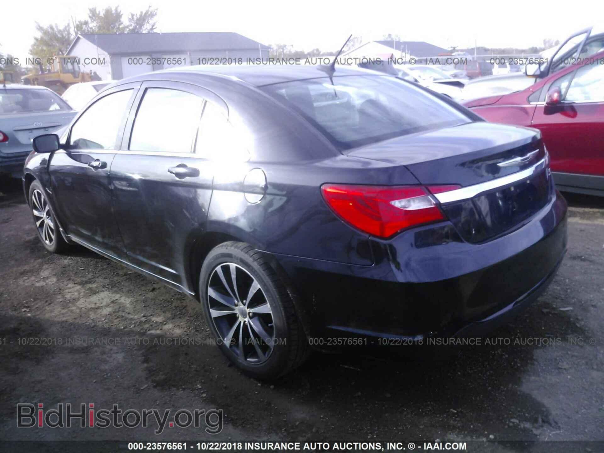 2011 Chrysler 200 - VIN: 1C3BC8FG6BN615584 - Фото 3