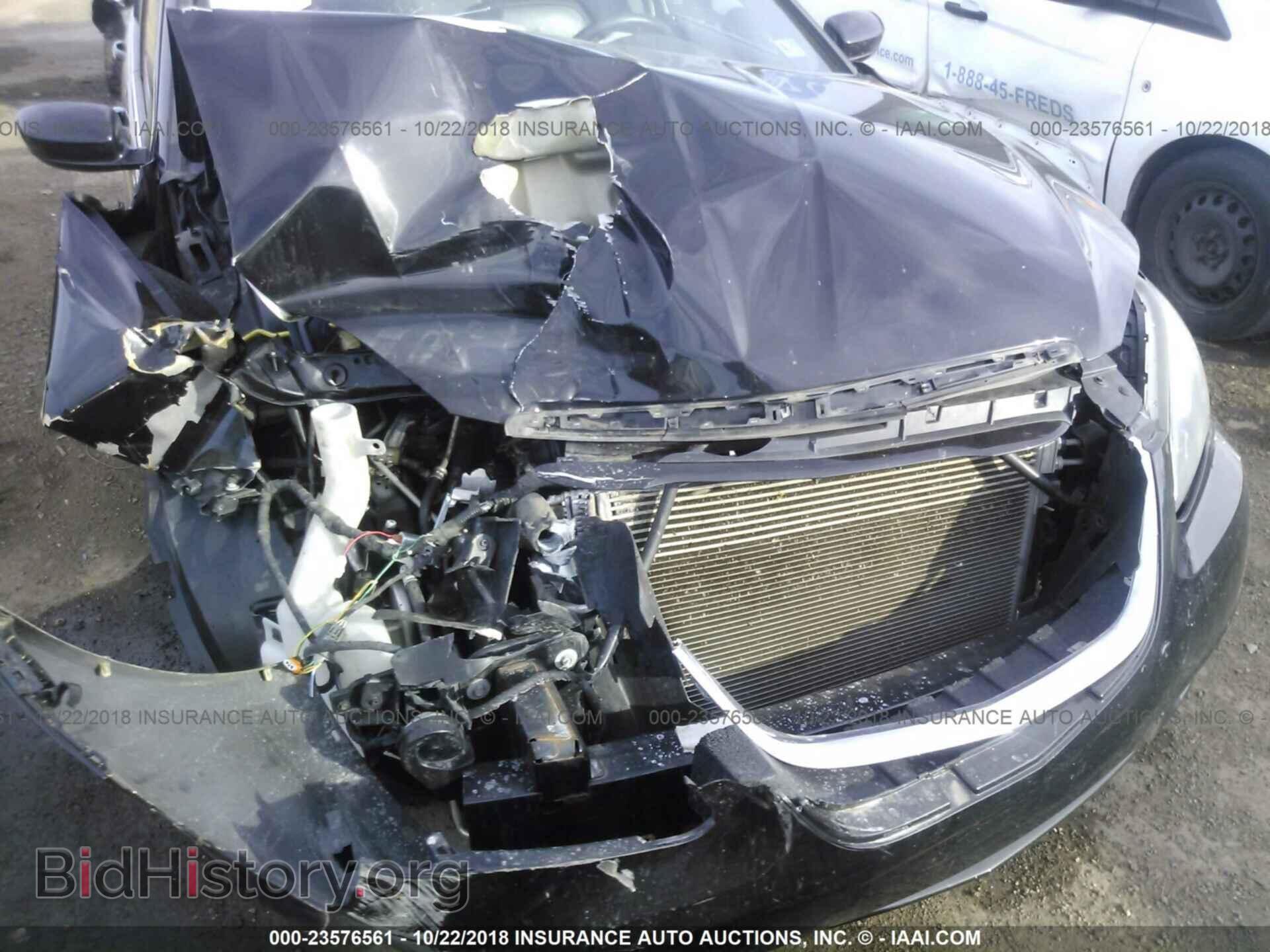 2011 Chrysler 200 - VIN: 1C3BC8FG6BN615584 - Фото 6