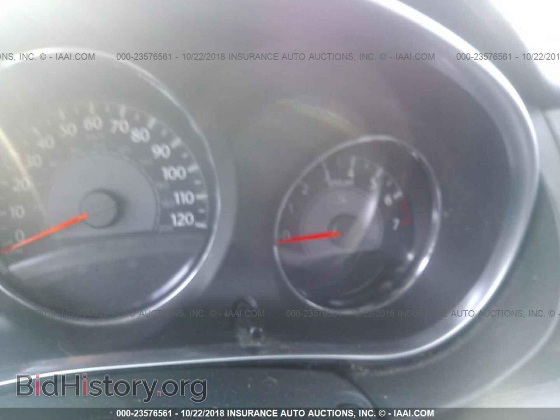 2011 Chrysler 200 - VIN: 1C3BC8FG6BN615584 - Фото 7
