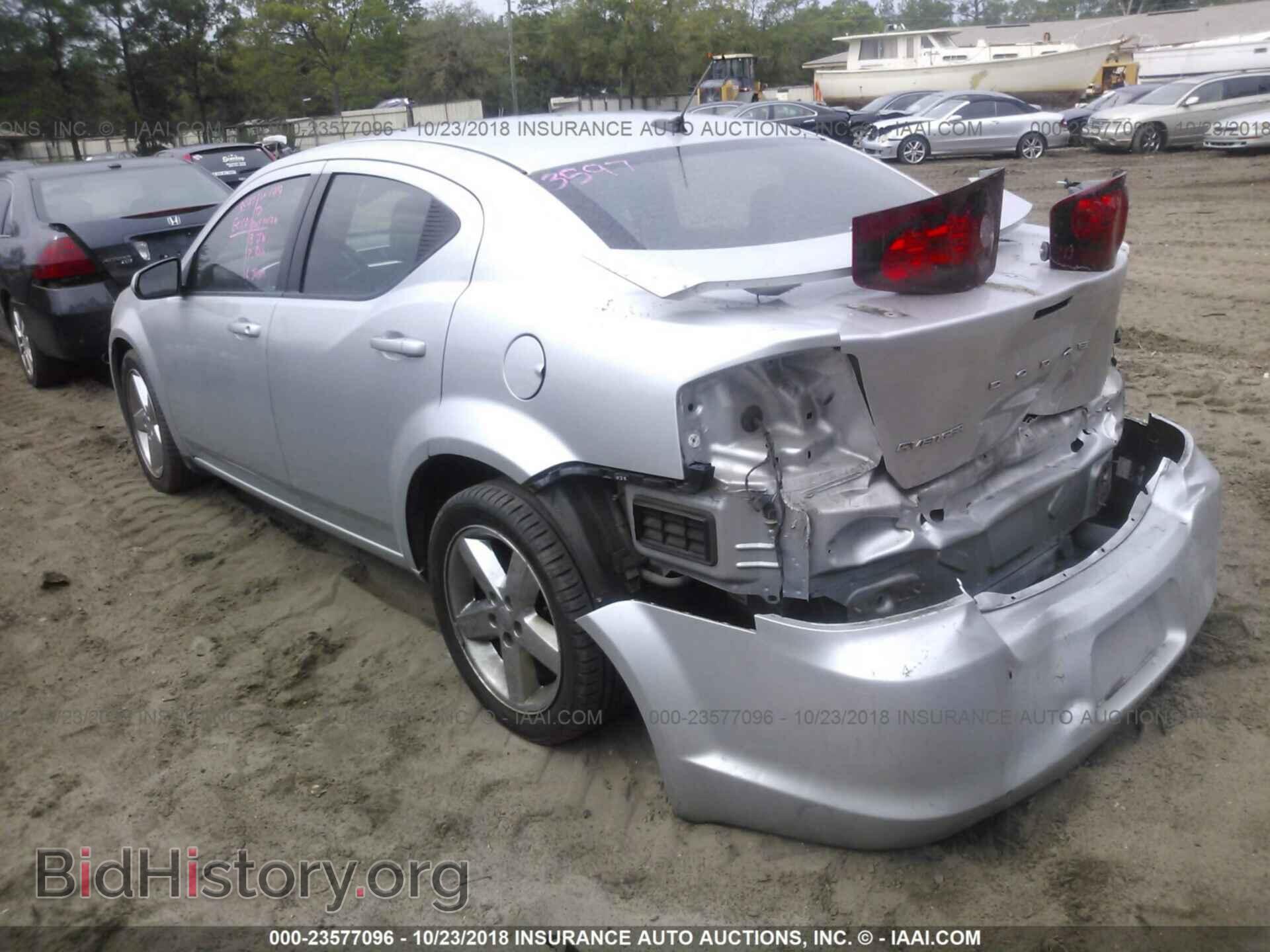 2011 Dodge Avenger - VIN: 1B3BD2FG3BN500304 - Photo 3