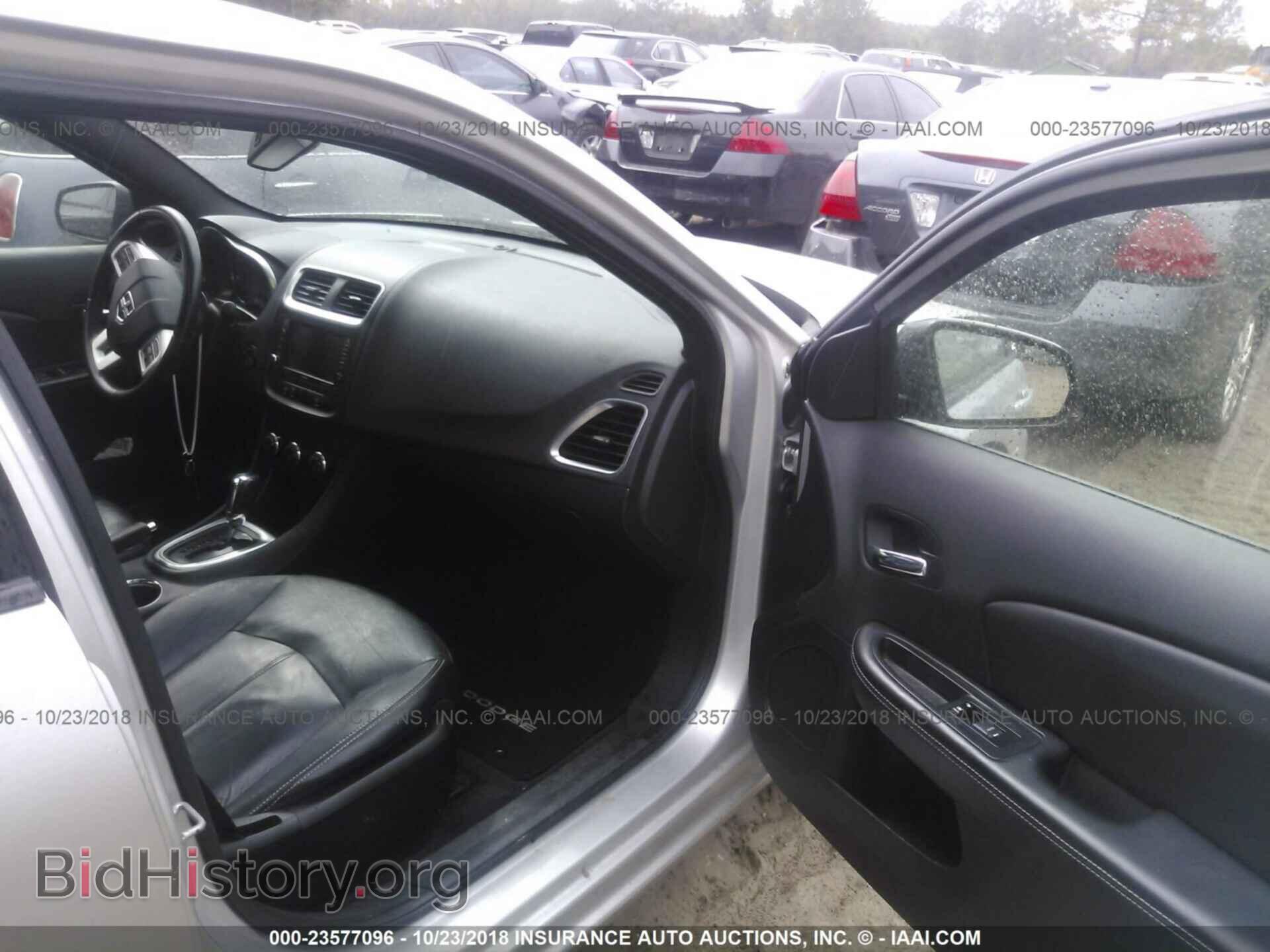 2011 Dodge Avenger - VIN: 1B3BD2FG3BN500304 - Photo 5