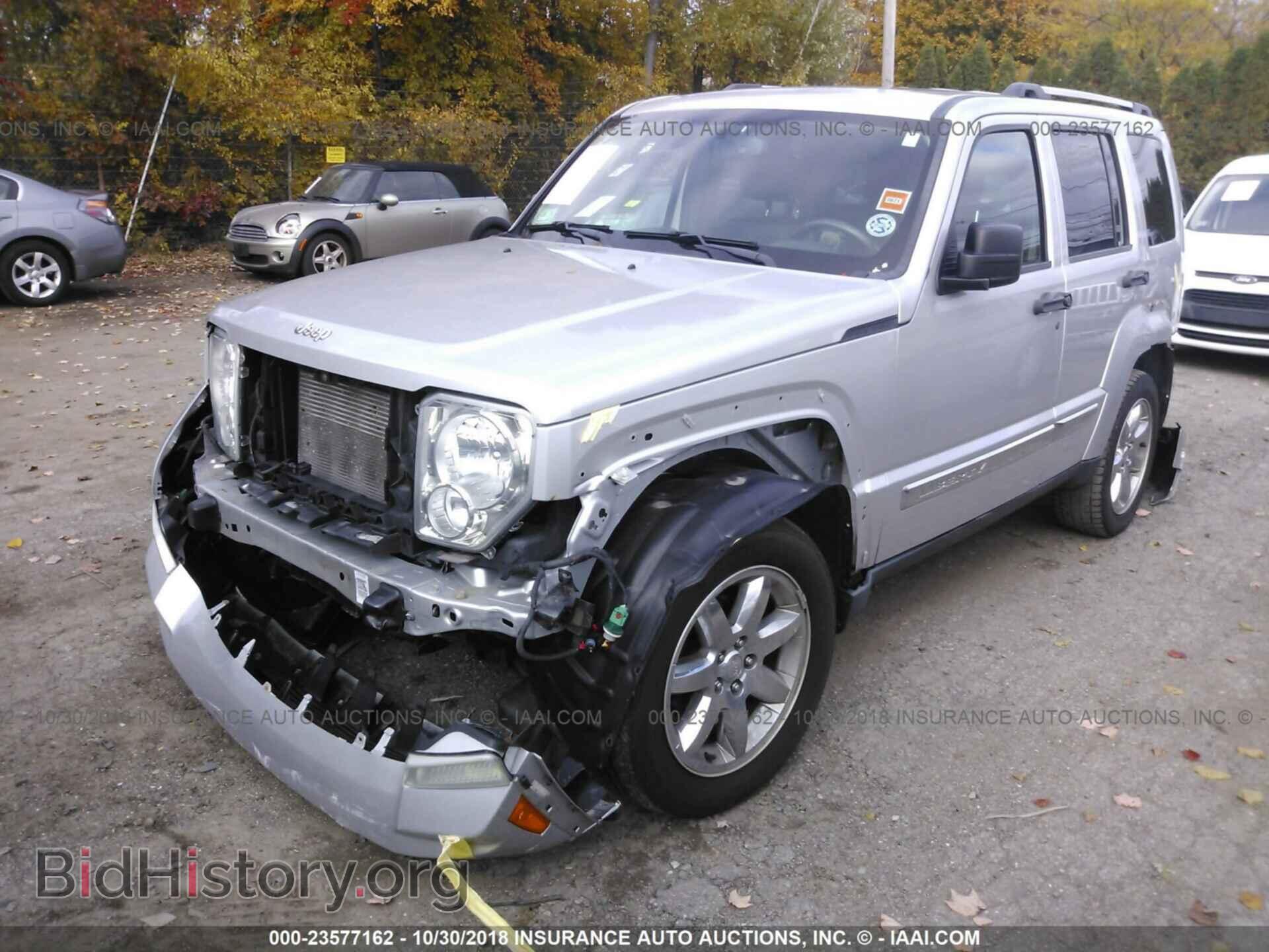 2011 Jeep Liberty - VIN: 1J4PN5GK6BW591420 - Фото 2