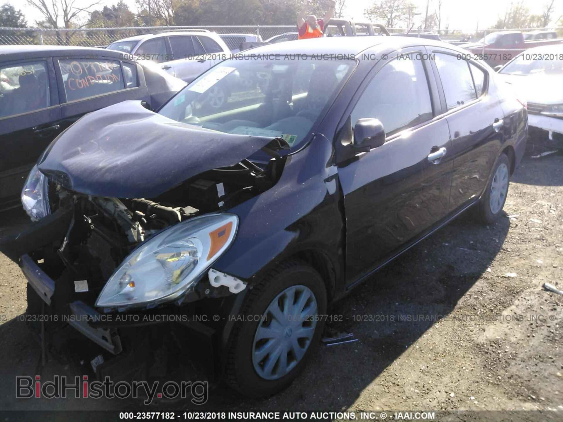2013 Nissan Versa - VIN: 3N1CN7AP1DL869902 - Фото 2