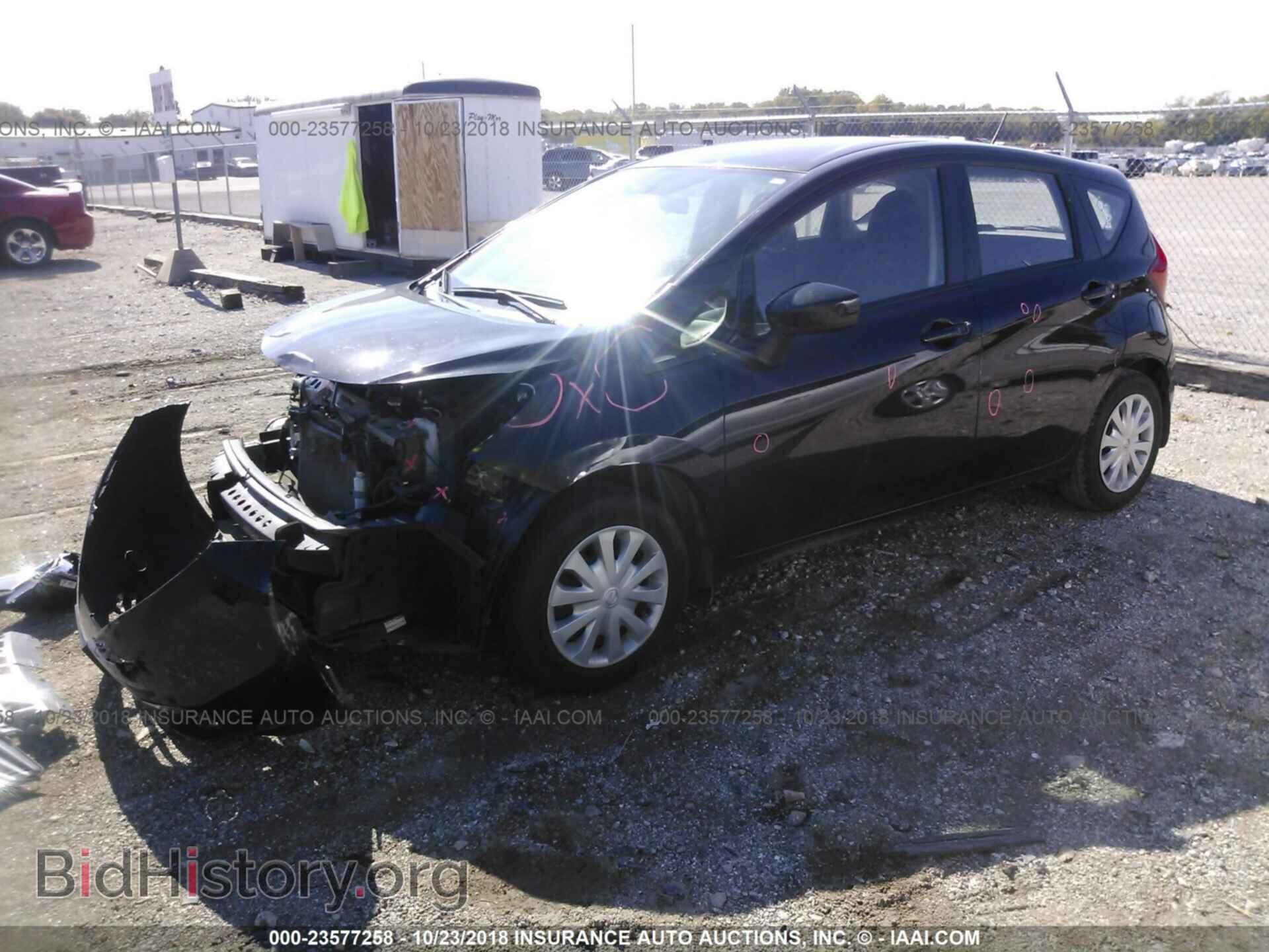 2016 Nissan Versa note - VIN: 3N1CE2CP9GL366400 - Фото 2