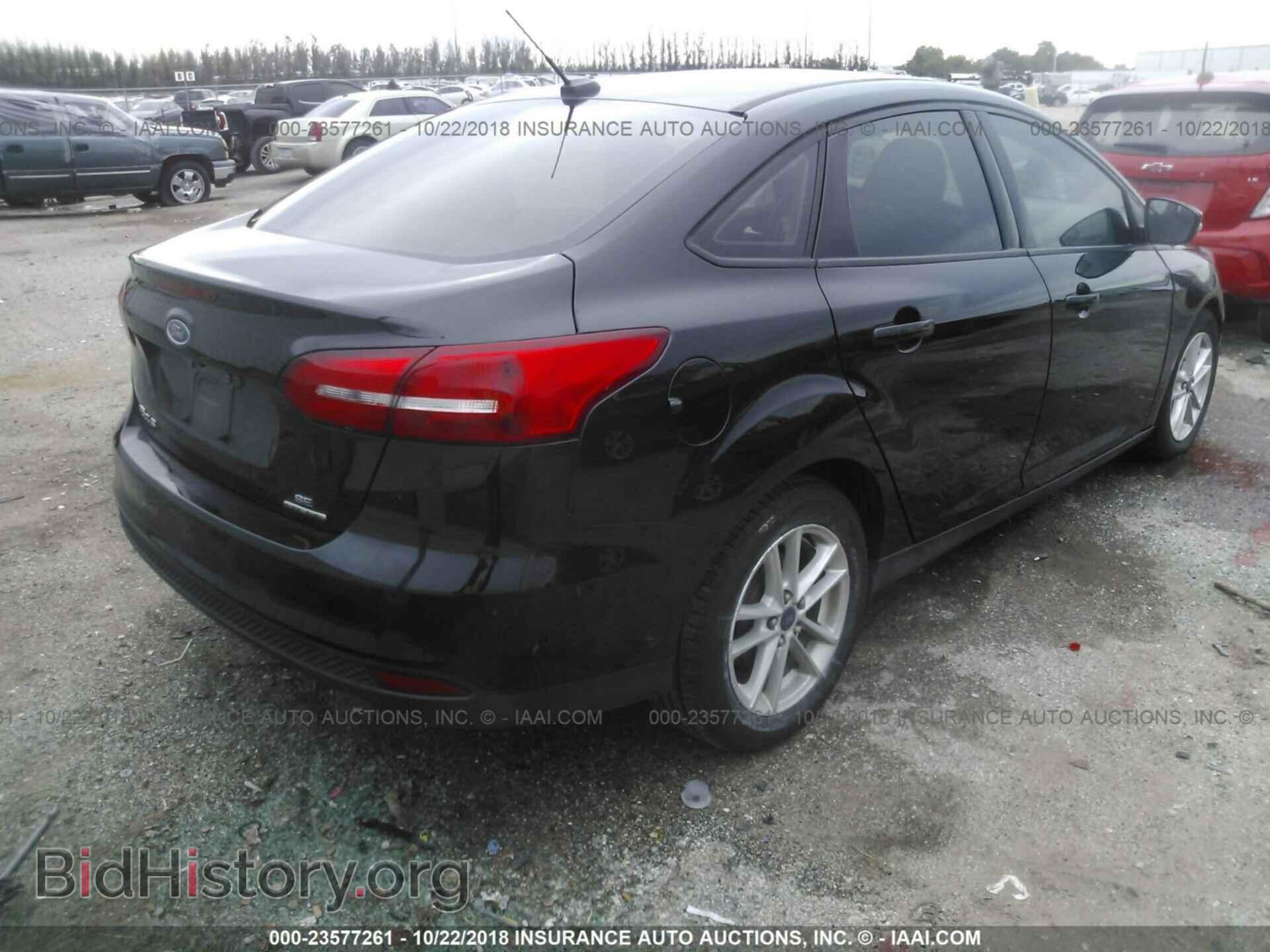 2015 Ford Focus - VIN: 1FADP3F2XFL384776 - Photo 4