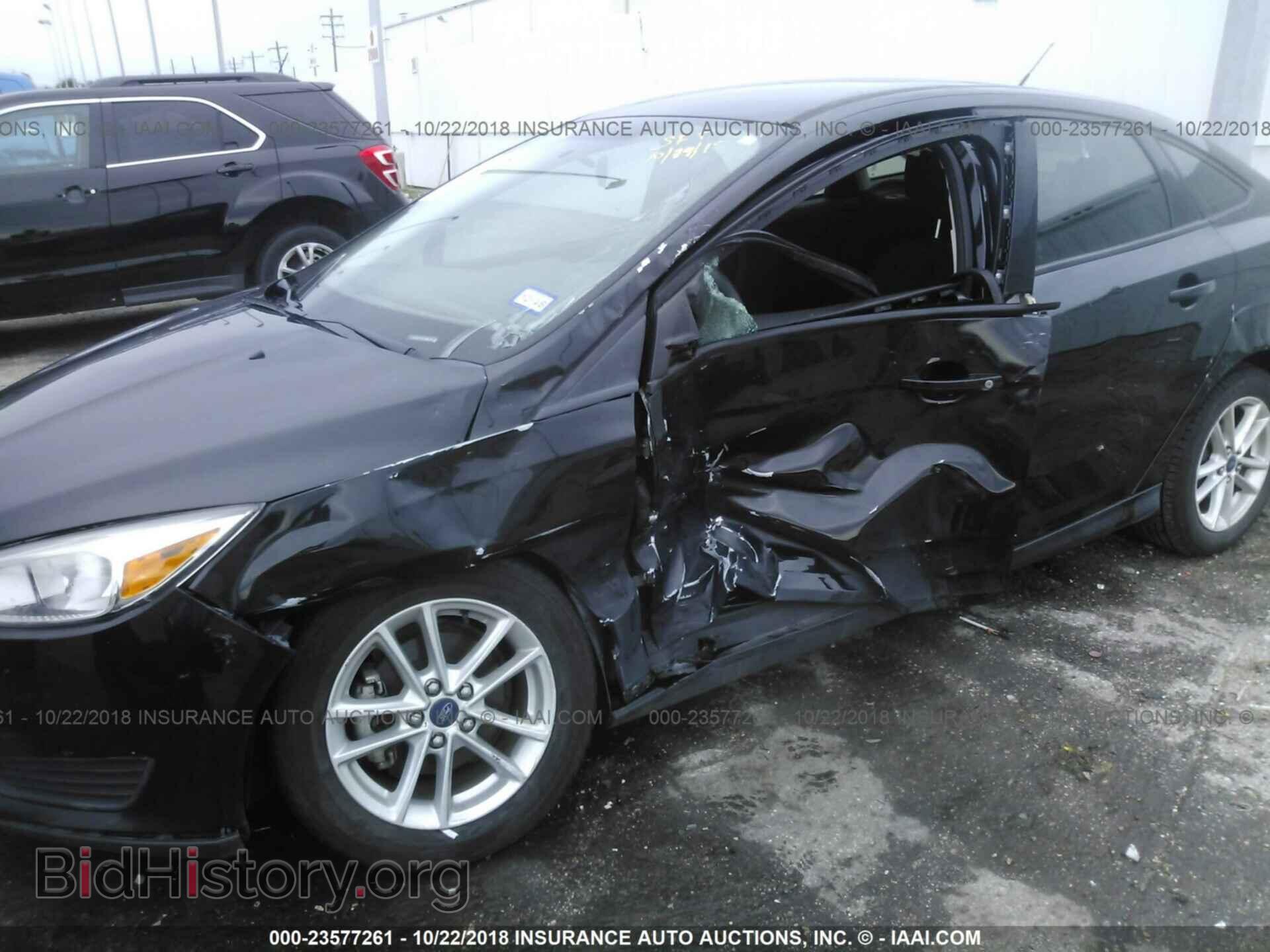 2015 Ford Focus - VIN: 1FADP3F2XFL384776 - Photo 6