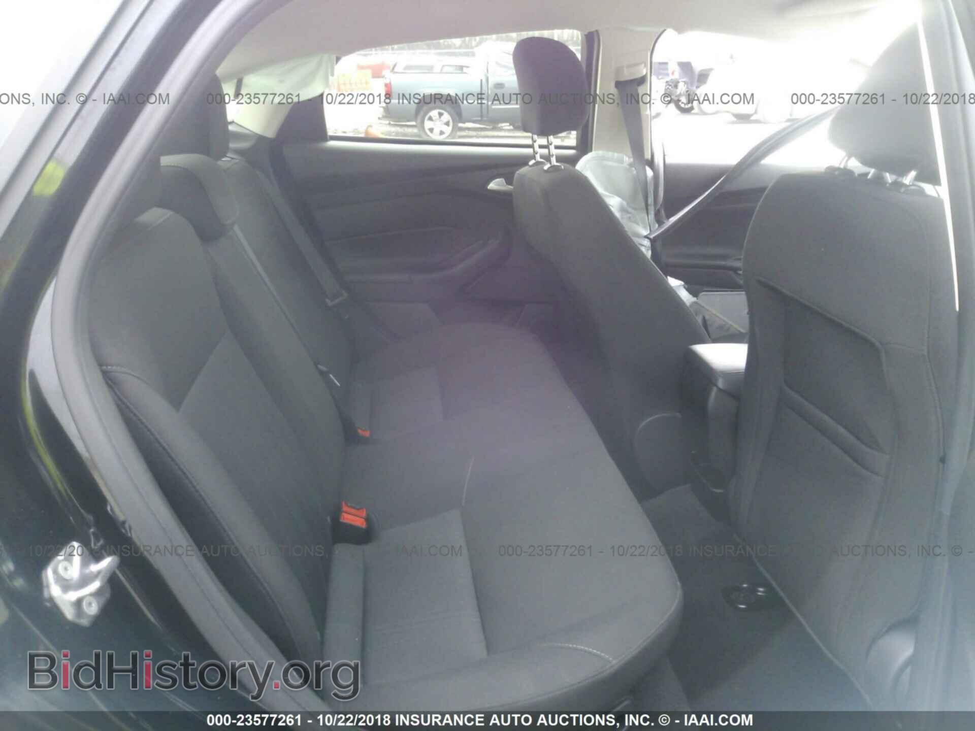 2015 Ford Focus - VIN: 1FADP3F2XFL384776 - Photo 8