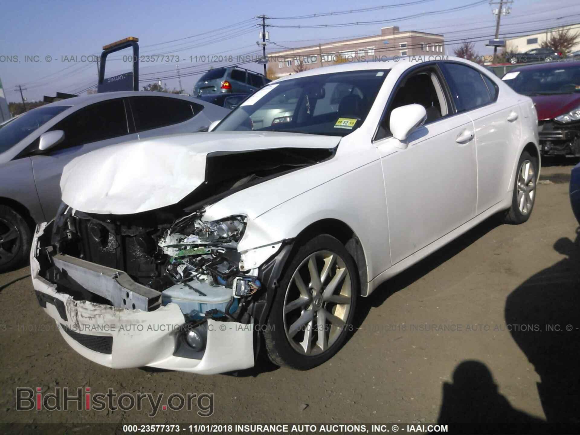 2011 Lexus Is - VIN: JTHCF5C23B2035465 - Photo 2