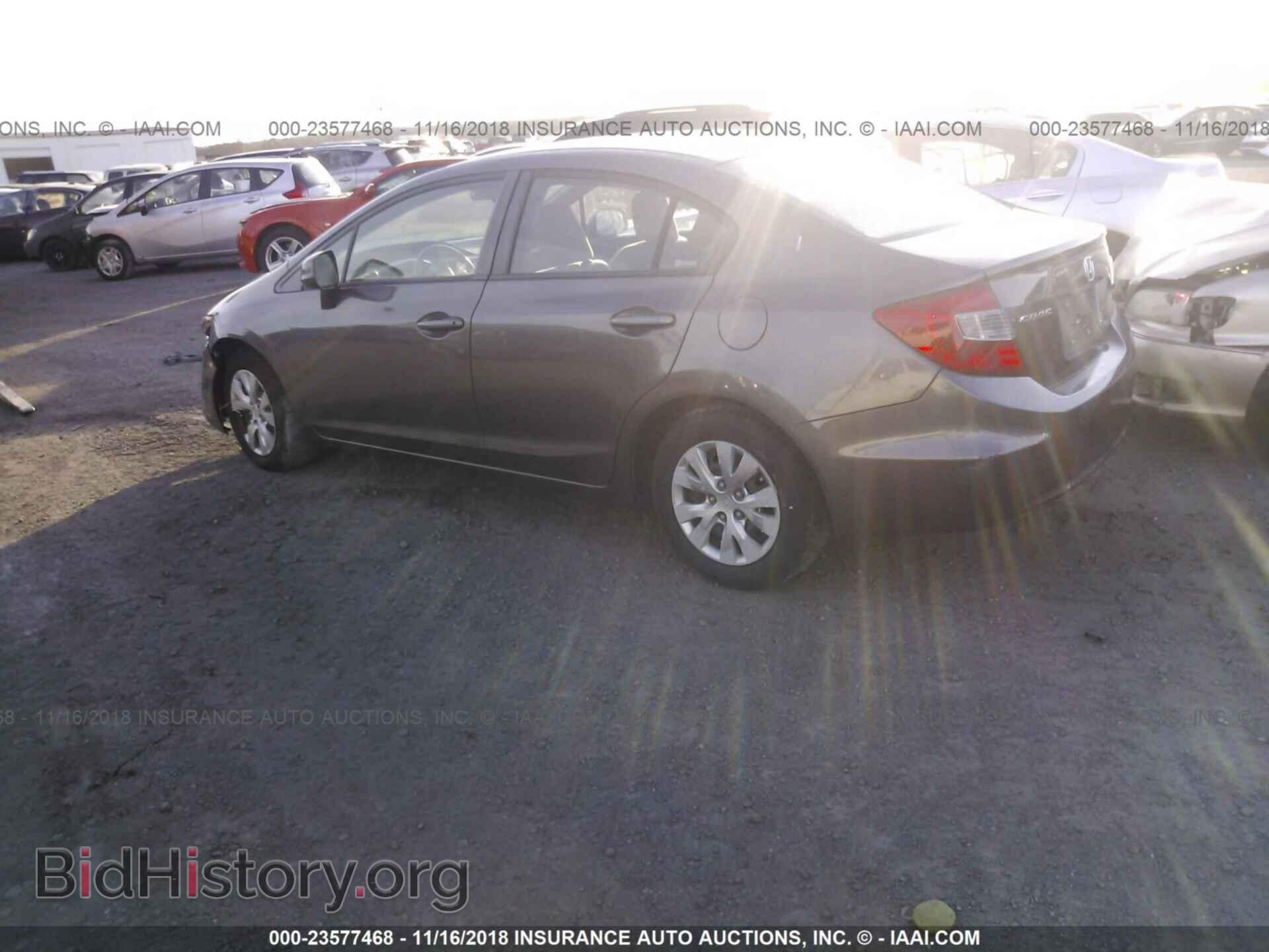2012 Honda Civic - VIN: 19XFB2F59CE049938 - Photo 3