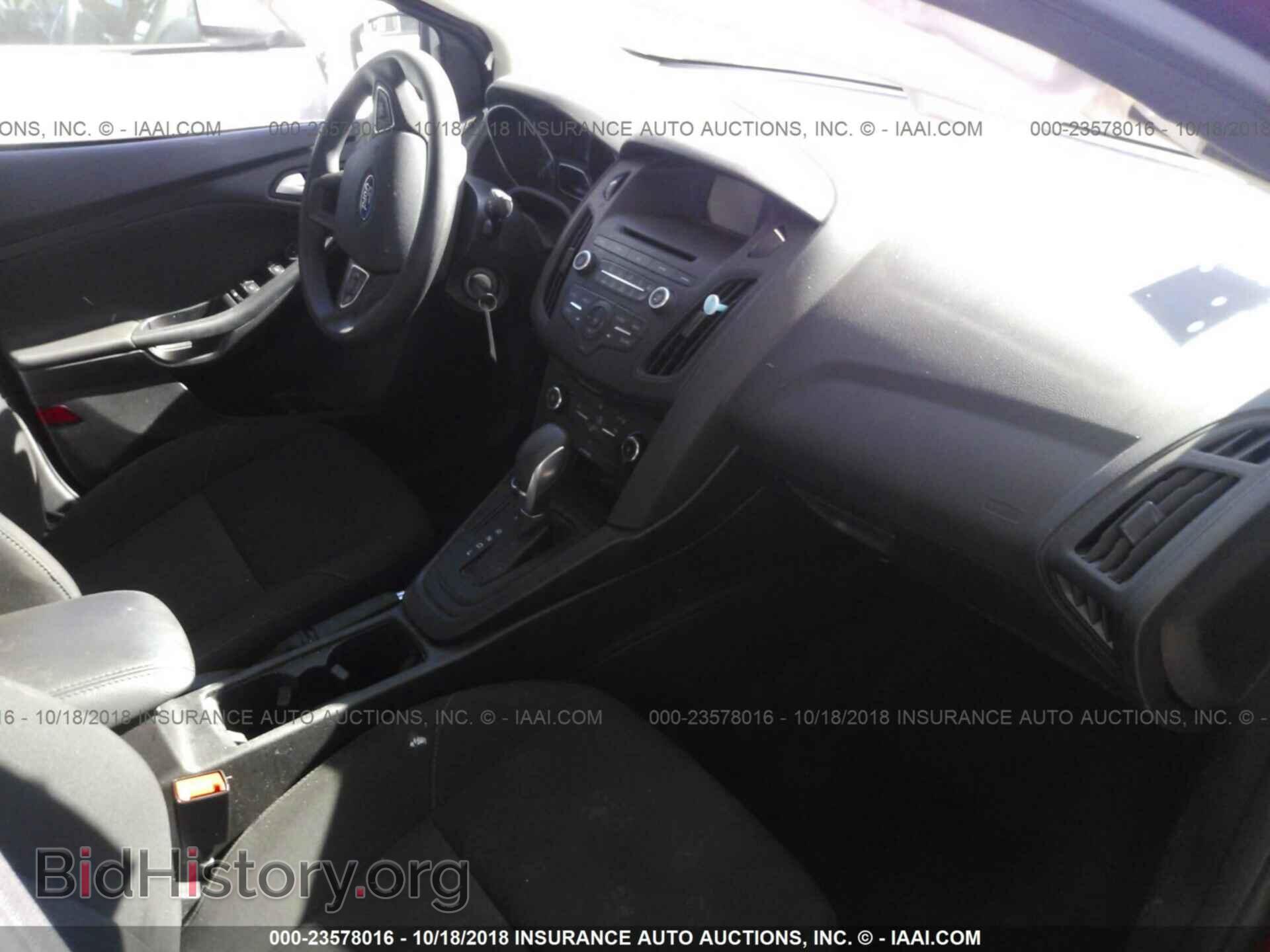 2017 Ford Focus - VIN: 1FADP3F22HL256924 - Photo 5