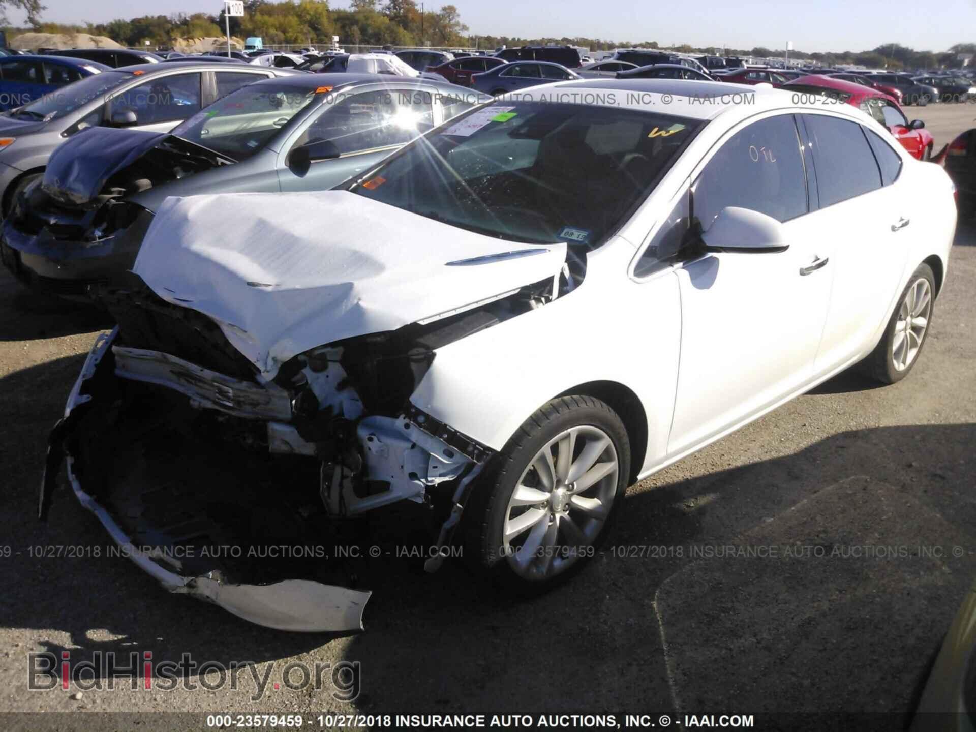 2015 Buick Verano - VIN: 1G4PS5SK8F4110473 - Фото 2
