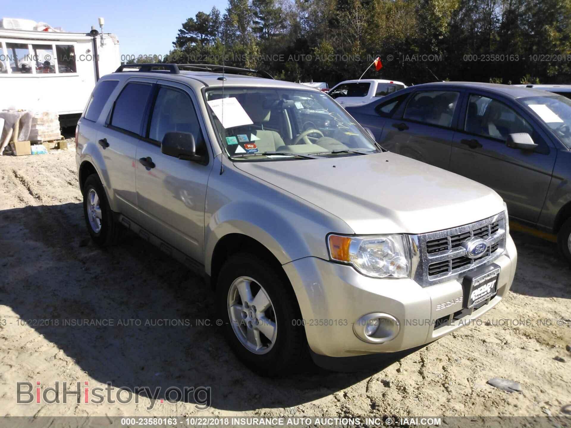 Photo 1FMCU0D71CKB01450 - Ford Escape 2012