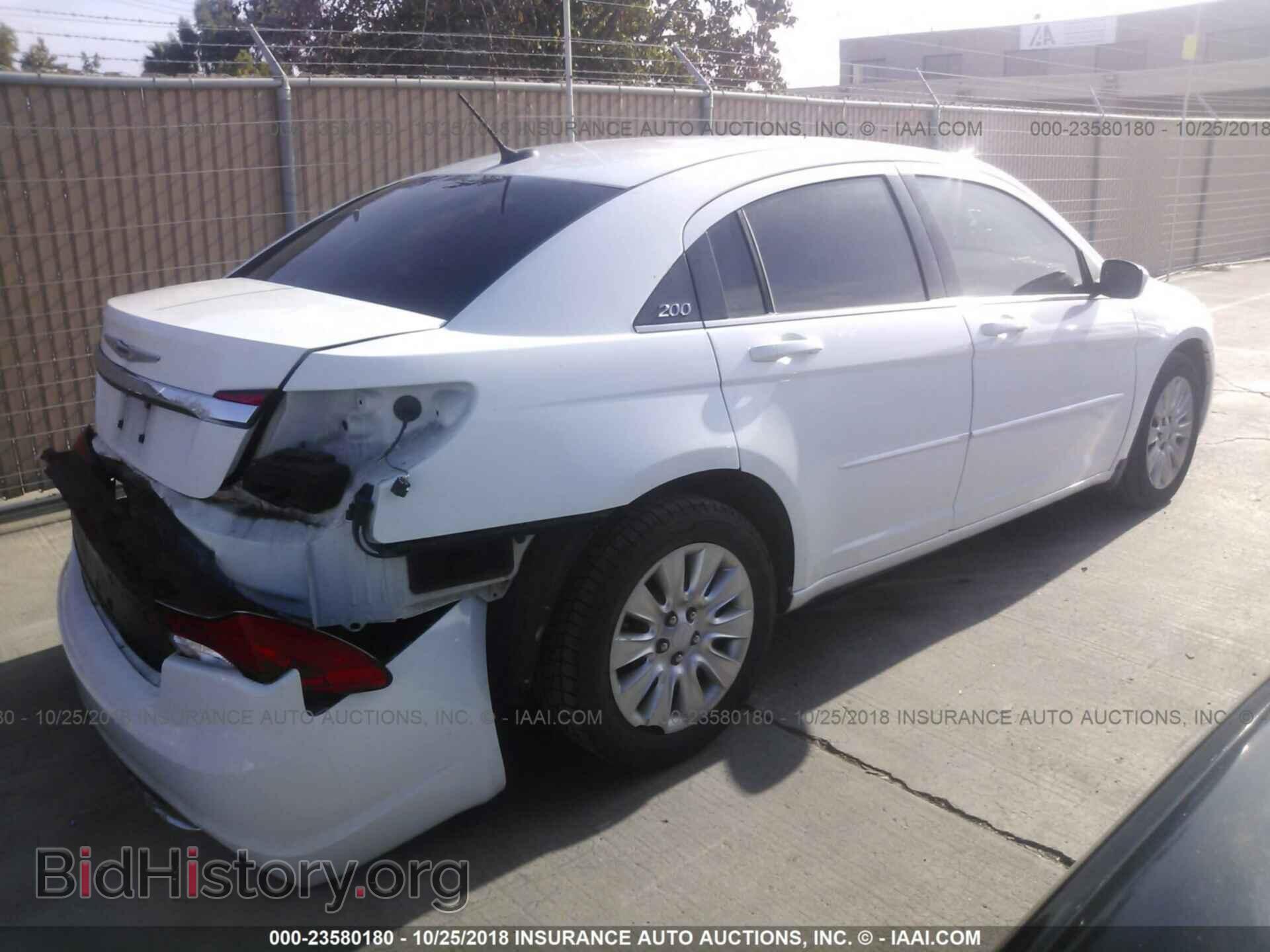 2012 Chrysler 200 - VIN: 1C3CCBAB9CN202282 - Photo 4