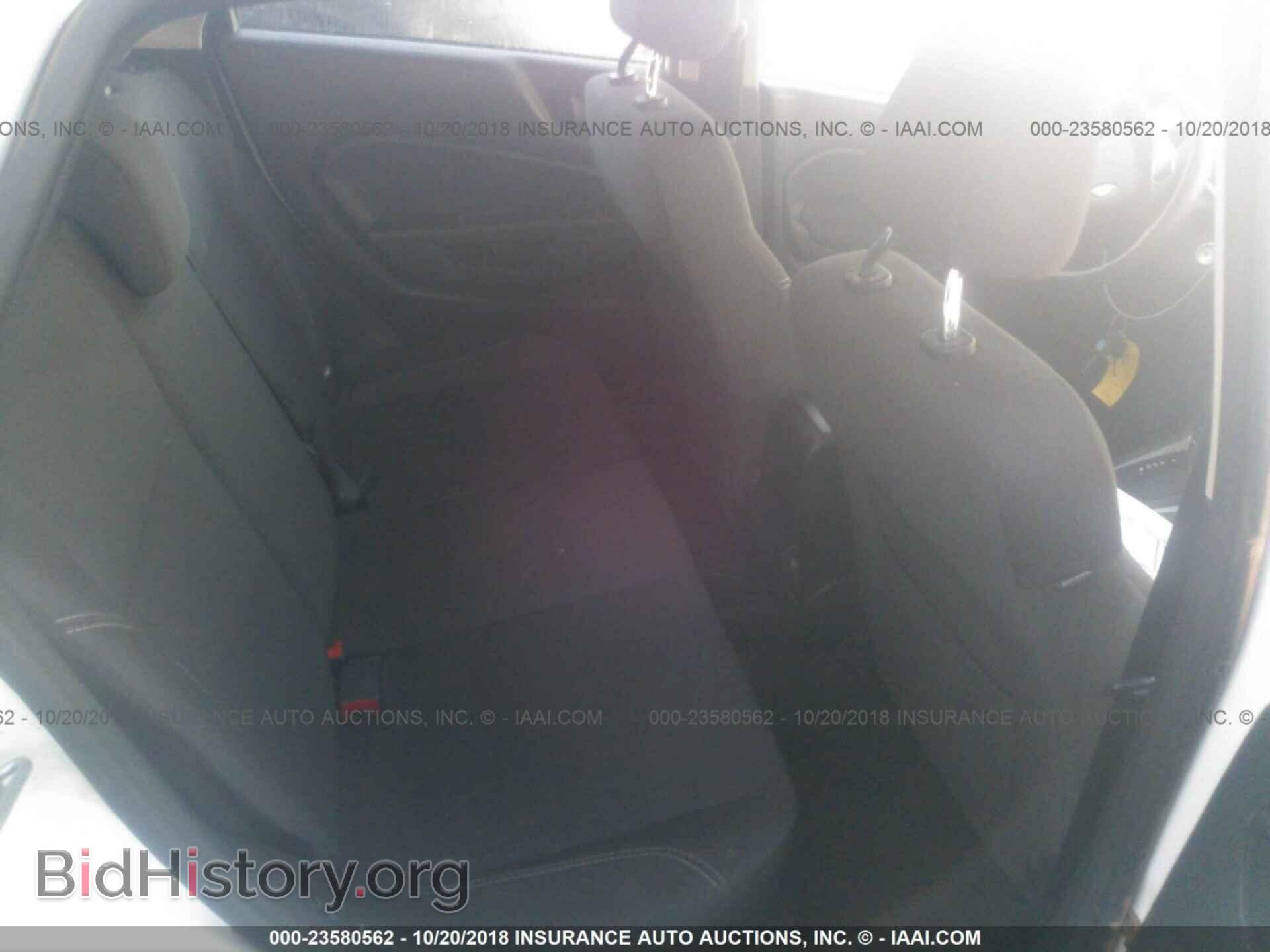 2018 Ford Fiesta - VIN: 3FADP4EJ8JM101197 - Фото 8