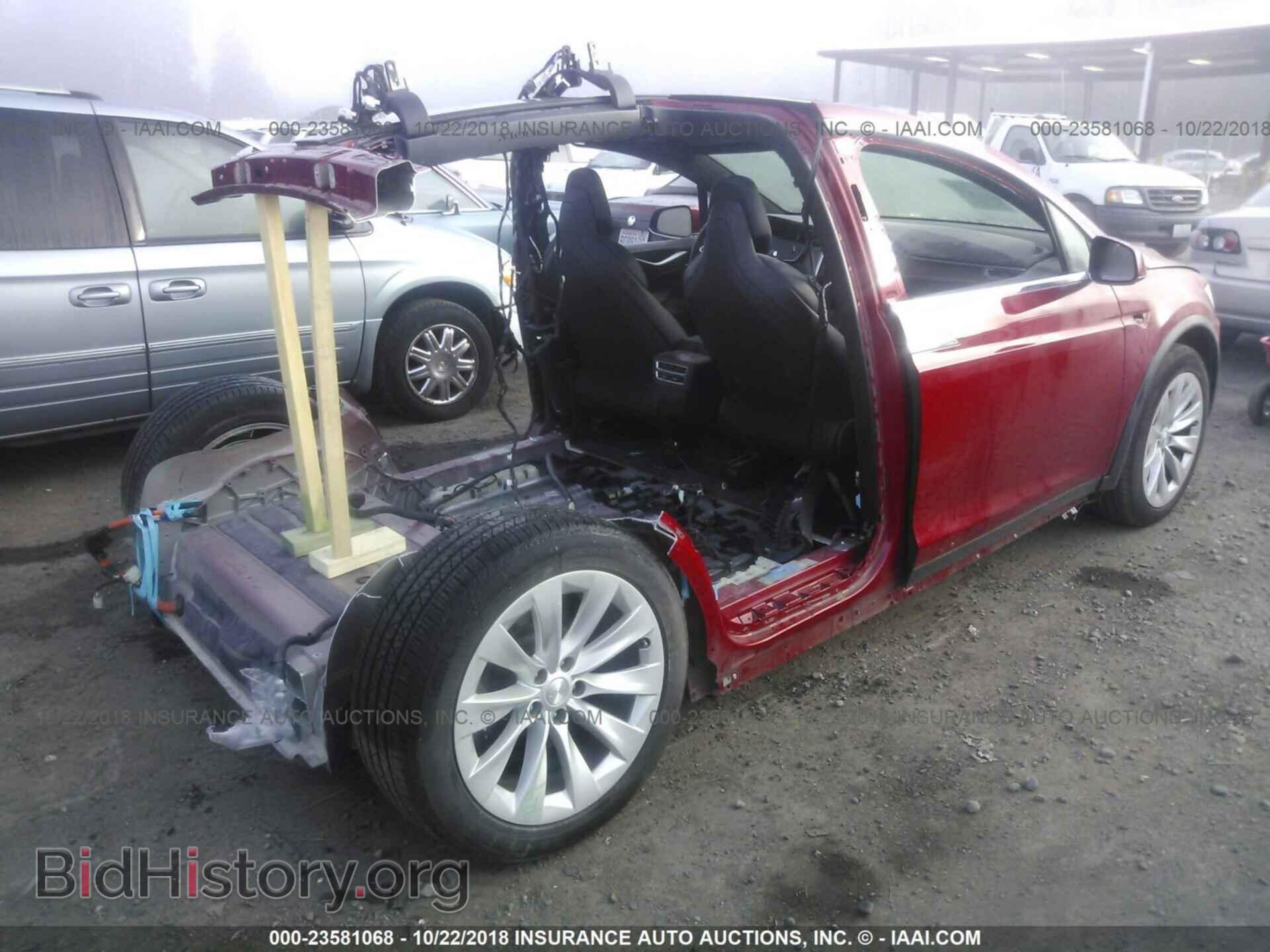 2017 Tesla Model x - VIN: 5YJXCDE28HF057227 - Photo 4