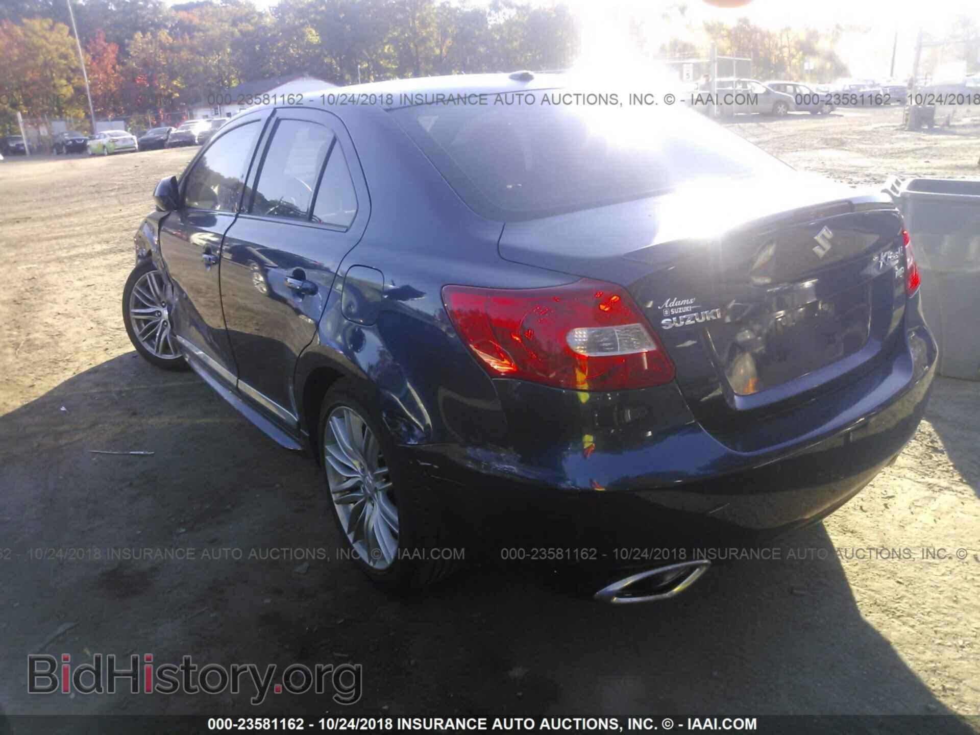 2012 Suzuki Kizashi - VIN: JS2RF9A86C6100710 - Photo 3